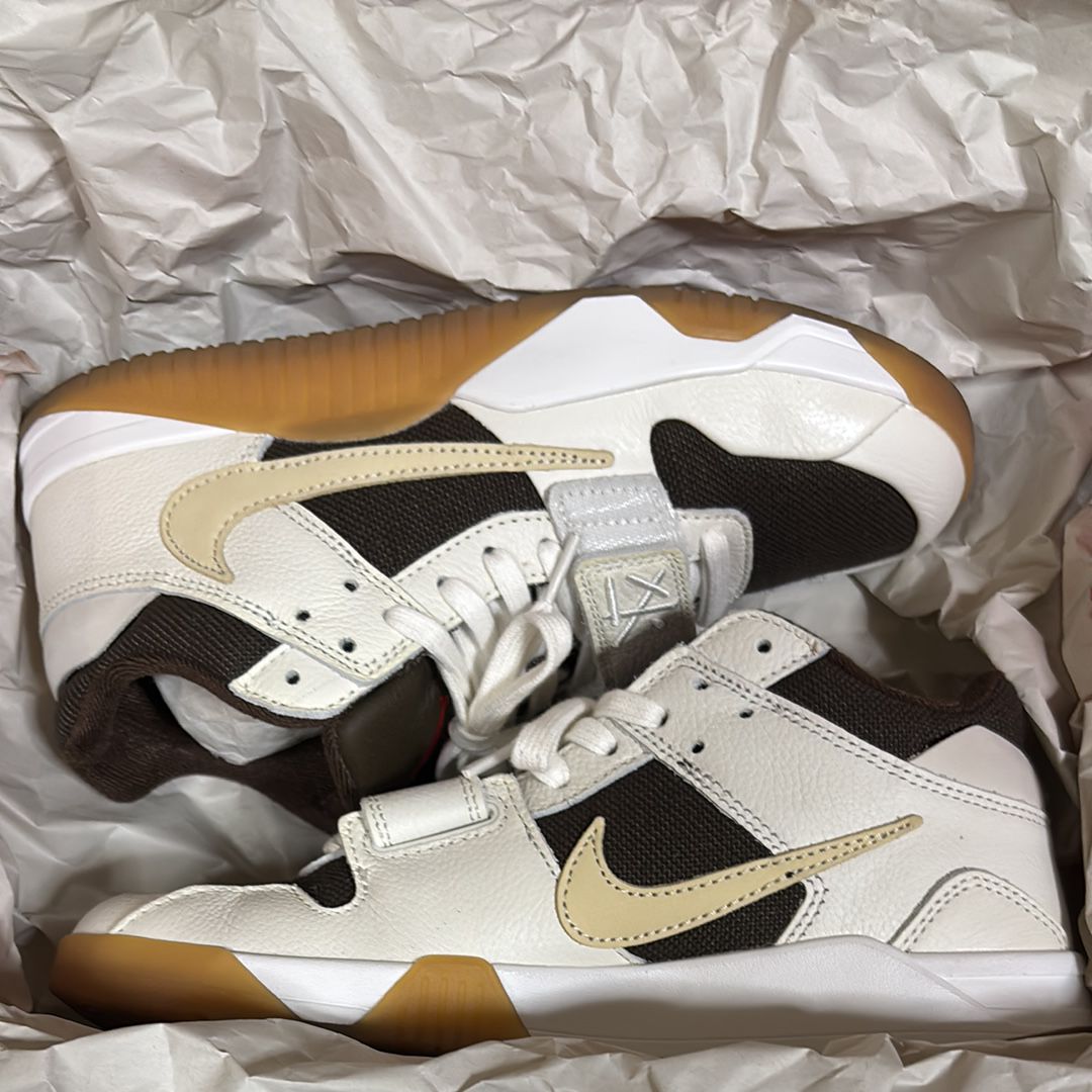 Travis Scott × Nike Jordan Jumpman Jack TR "Sail and Dark Mocha"