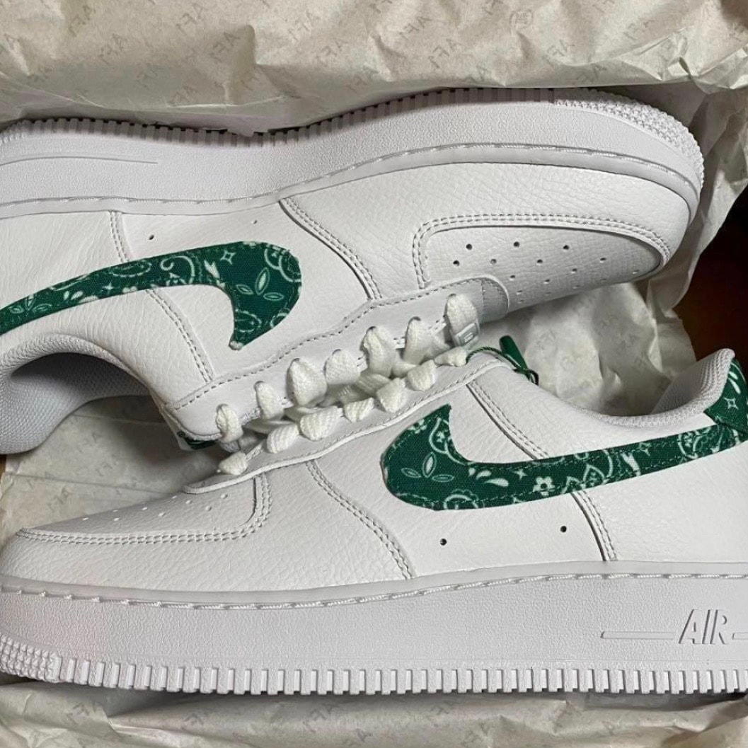 ナイキ エアフォース1 ロー 07 エッセンシャルグリーンペイズリー ナイキ ウィメンズ エアフォース1 ロー '07 グリーン ペイズリー