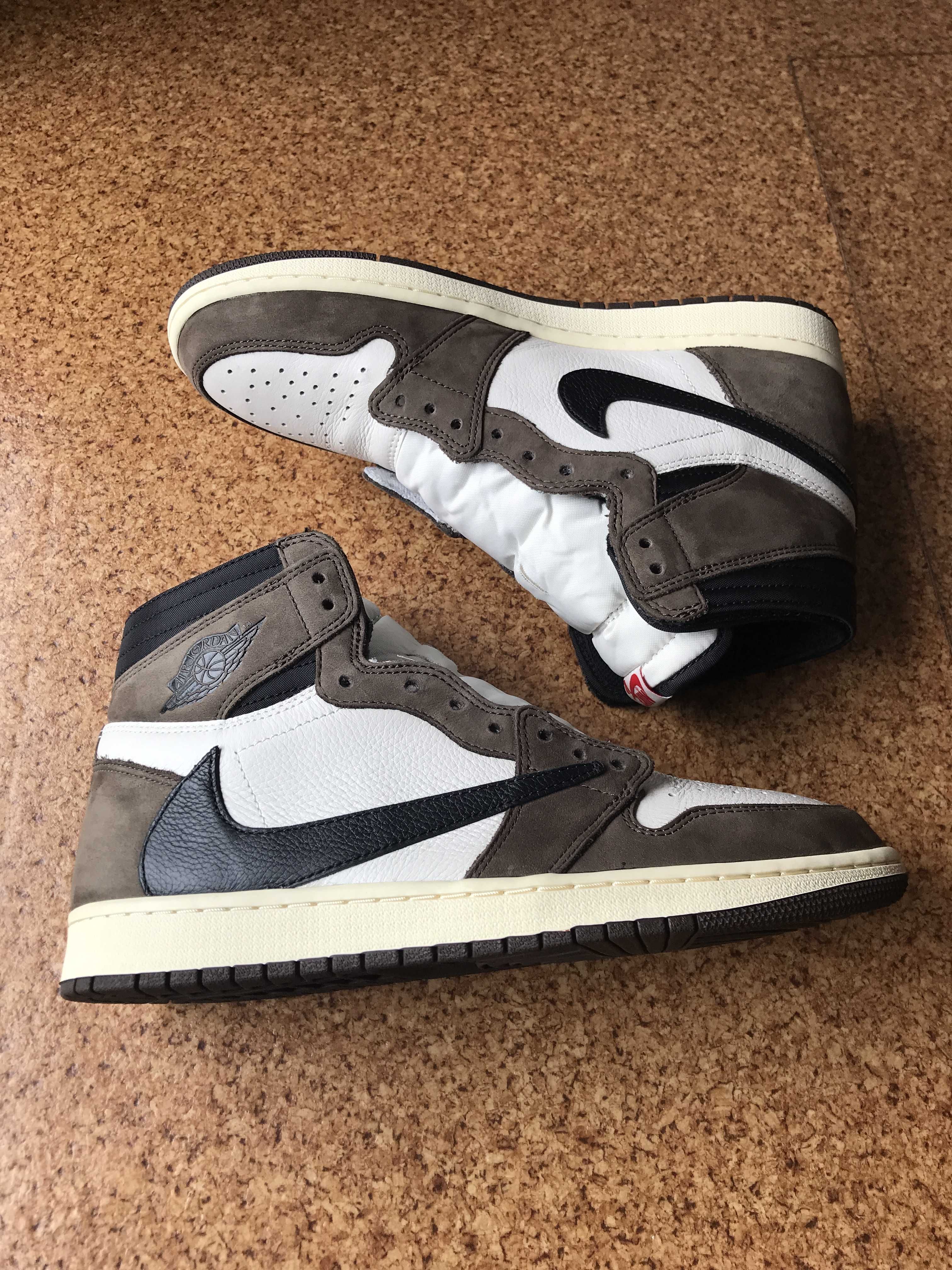 Travis Scott × Nike Air Jordan 1 Retro High OG TS SP "Sail/Dark Mocha"