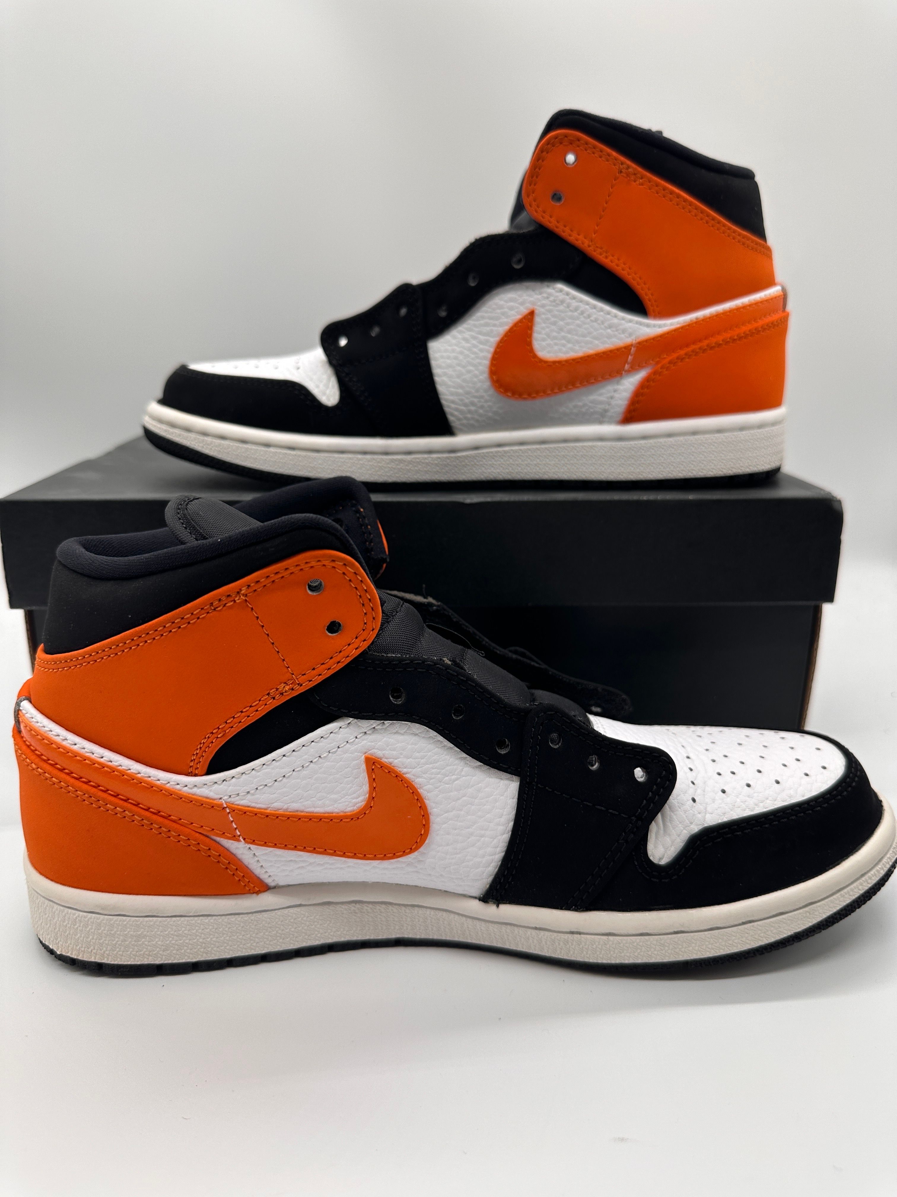 NIKE AIR JORDAN 1 MID "SHATTERED BACKBOARD"