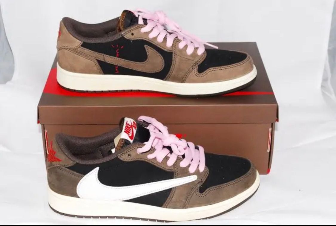 Travis Scott × Nike Air Jordan 1 Low OG SP-T "Black/Dark Mocha"