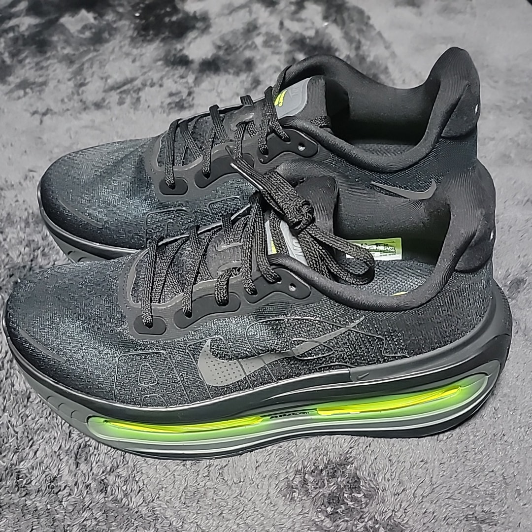 ナイキ ボメロ プレミアム "ブラック/コールブラック/ボルト/アイアングレー"