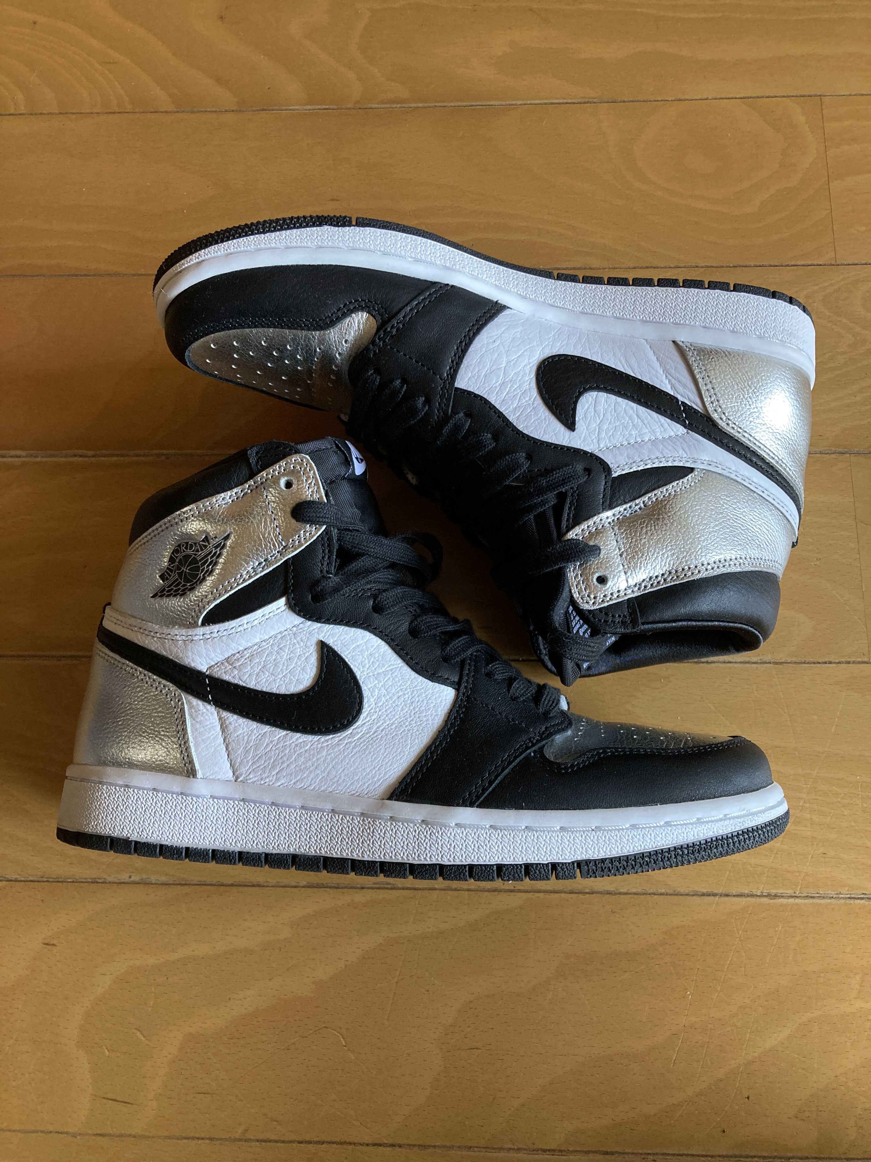 Nike Women's Air Jordan 1 Retro High OG "Silver Toe"