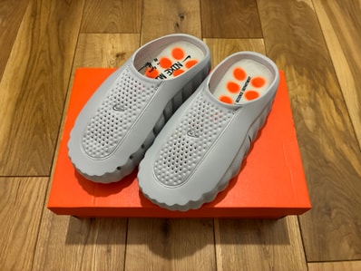 Nike Mind 001 Mules "Light Smoke Grey/Hyper Crimson"