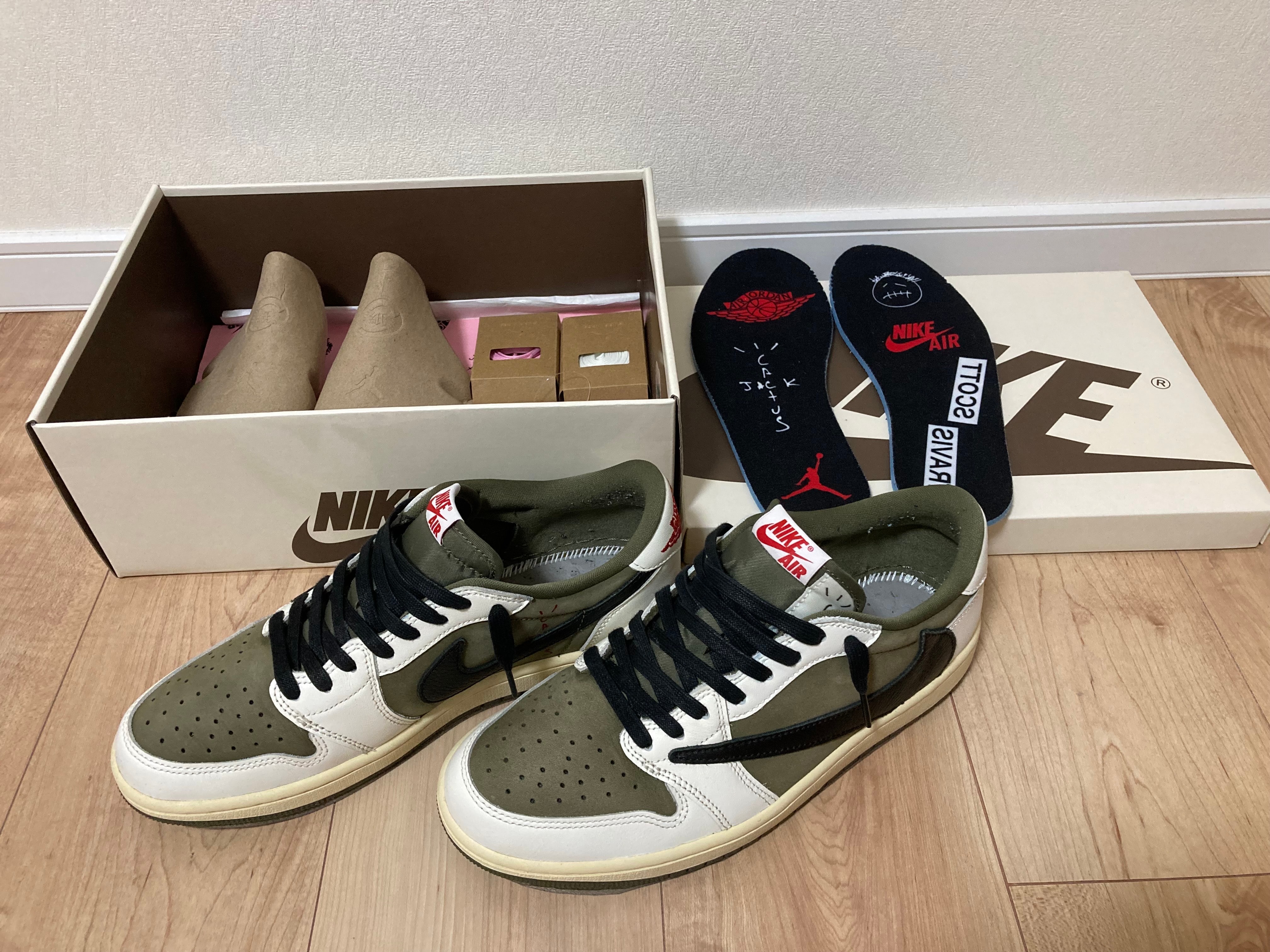 Travis Scott × Nike Air Jordan 1 Low OG SP "Reverse Olive"