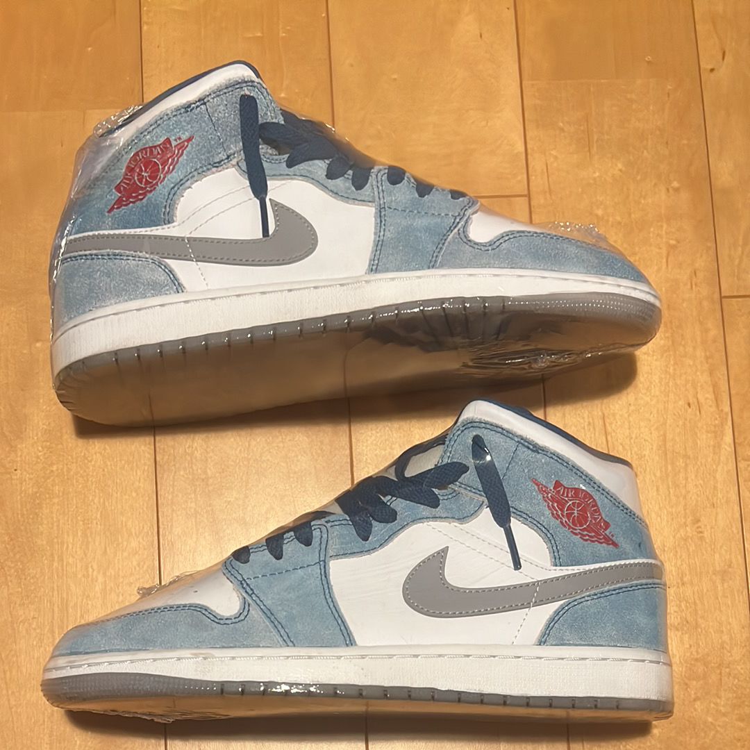 Nike Air Jordan 1 Mid SE "White/Hyper Royal/Red"
