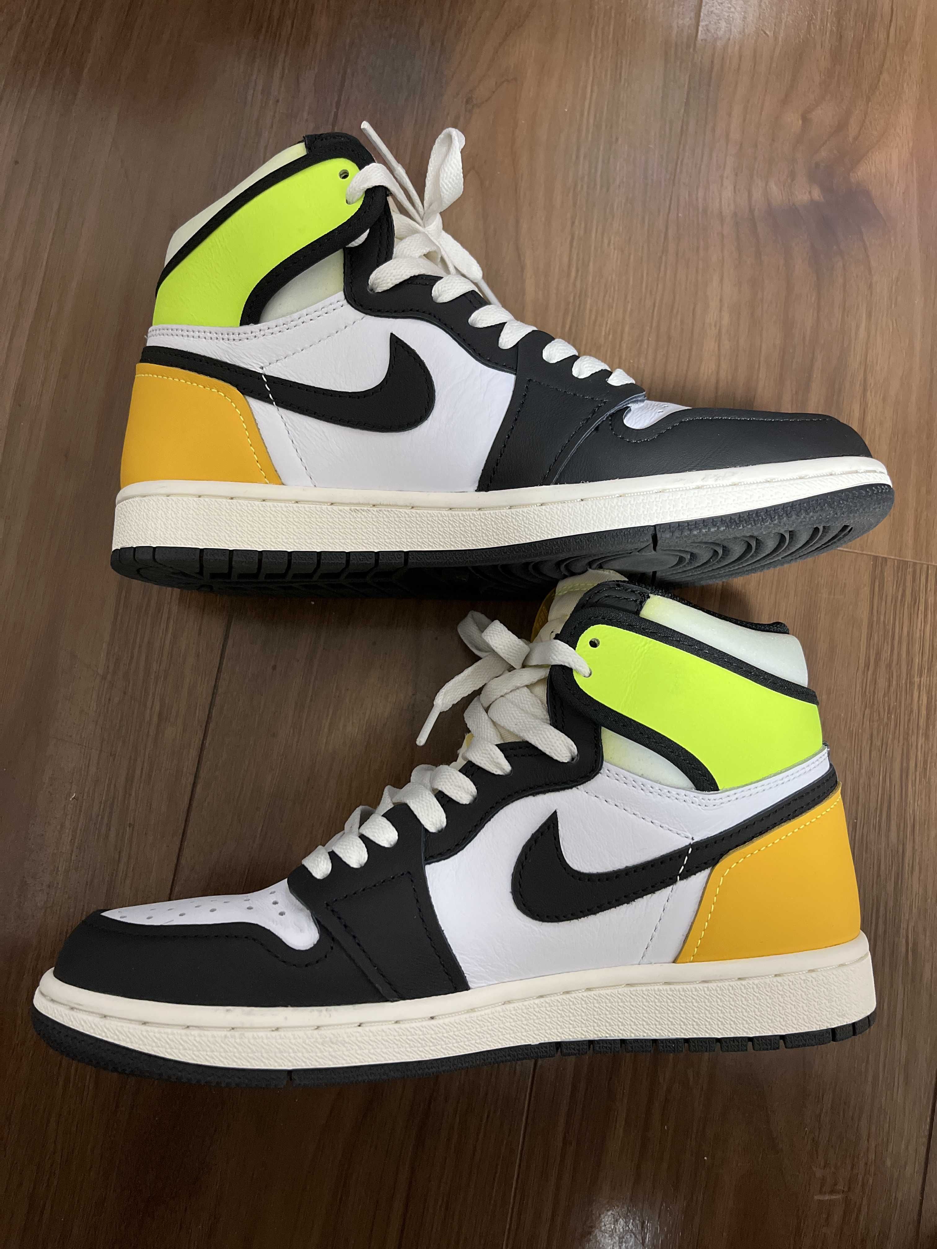 Nike Air Jordan 1 High OG "Volt Gold"