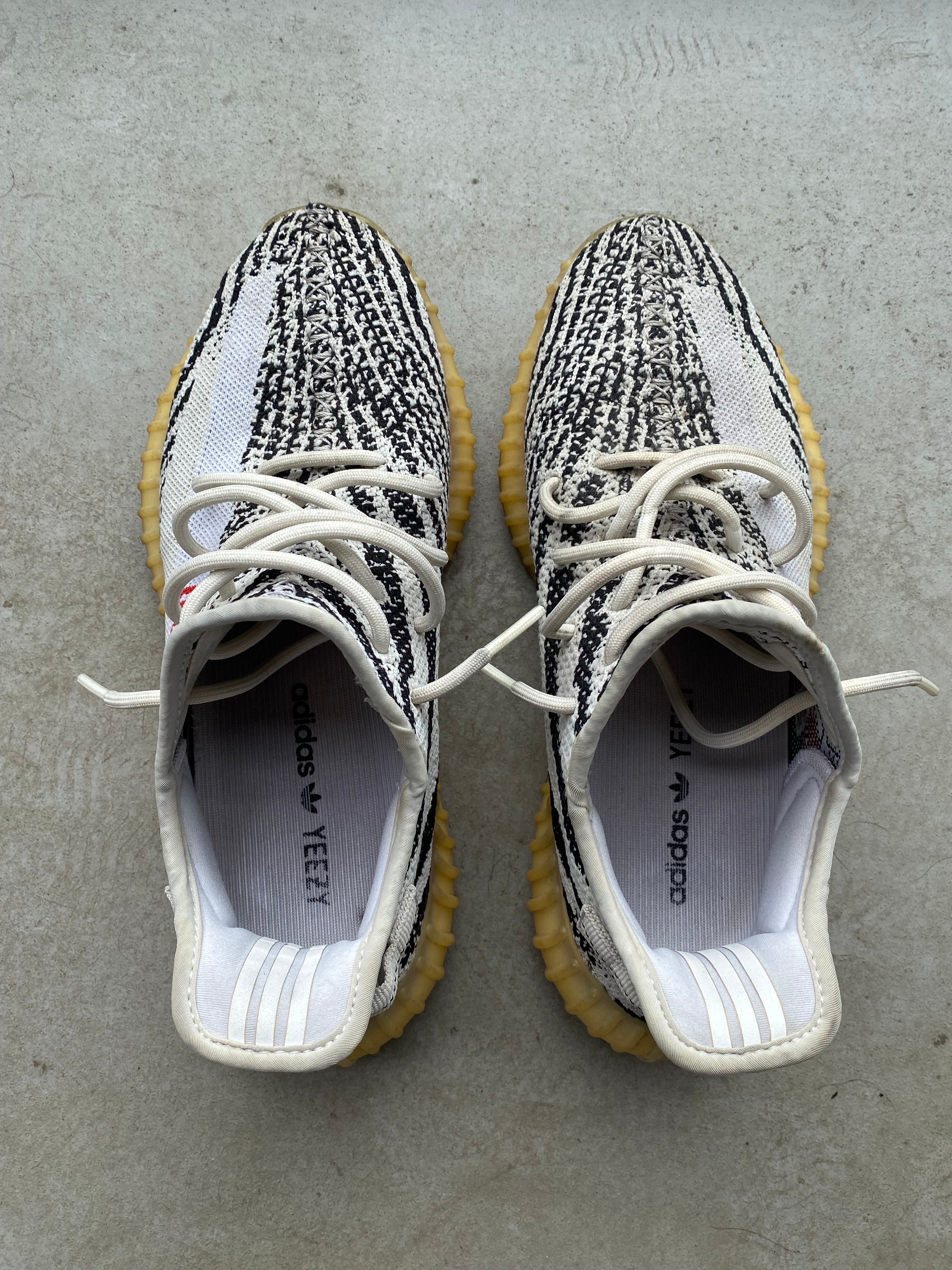 アディダス イージーブースト350V2 "ゼブラ"