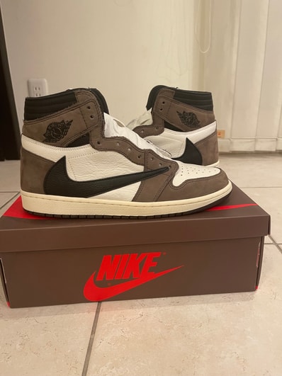 Travis Scott × Nike Air Jordan 1 Retro High OG TS SP "Sail/Dark Mocha"