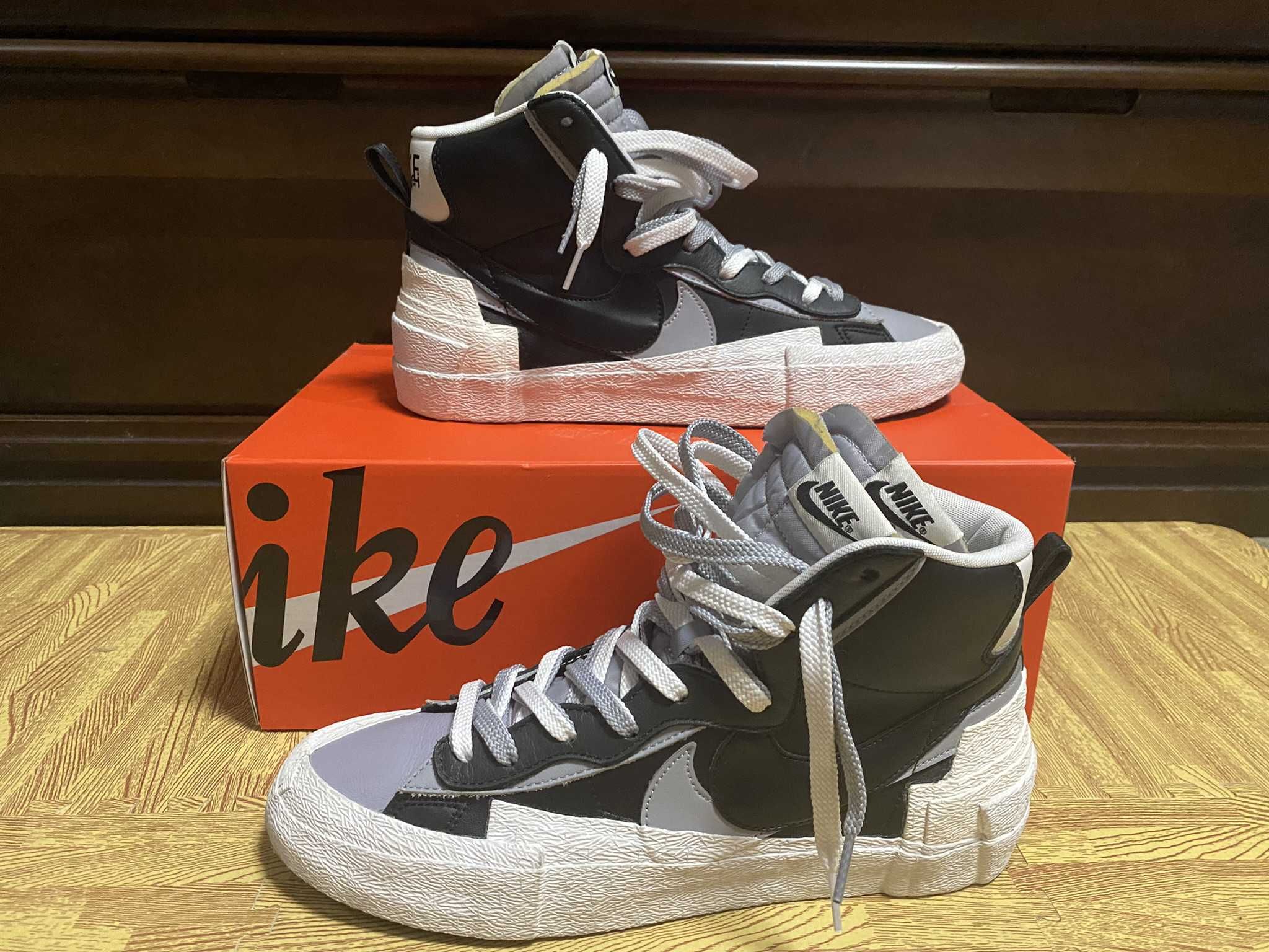 sacai × NIKE BLAZER MID "BLACK/WOLF GREY/WHITE"