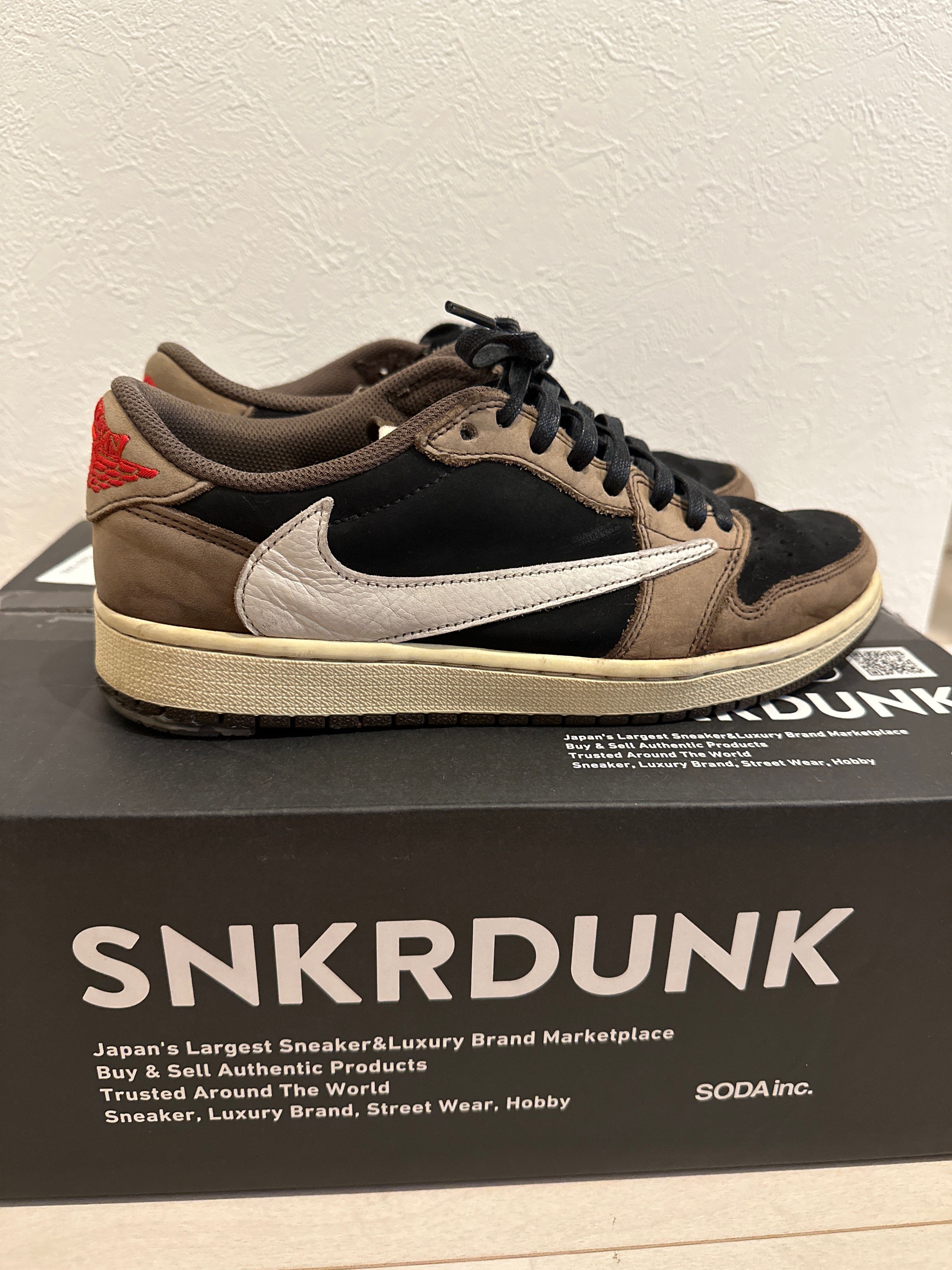 Travis Scott × Nike Air Jordan 1 Low OG SP-T "Black/Dark Mocha"