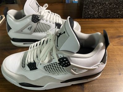 Nike Air Jordan 4 "Military Black"