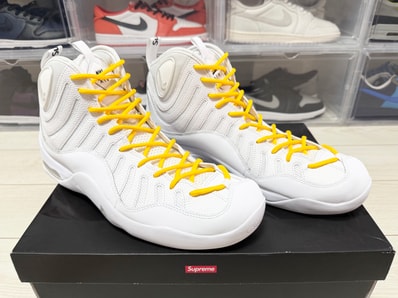Supreme × Nike Air Bakin "White/Amarillo"