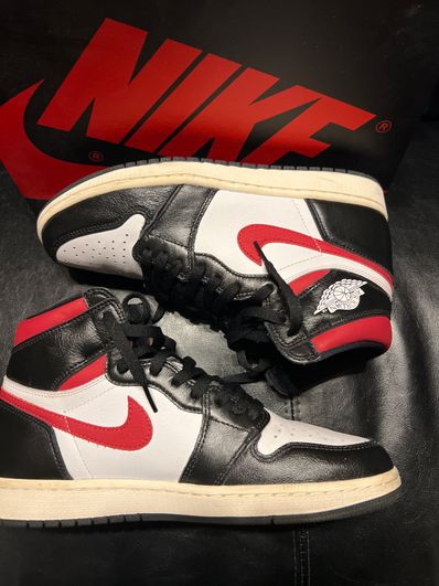Nike Air Jordan 1 Retro High "Black/White/Sail/Gym Red"