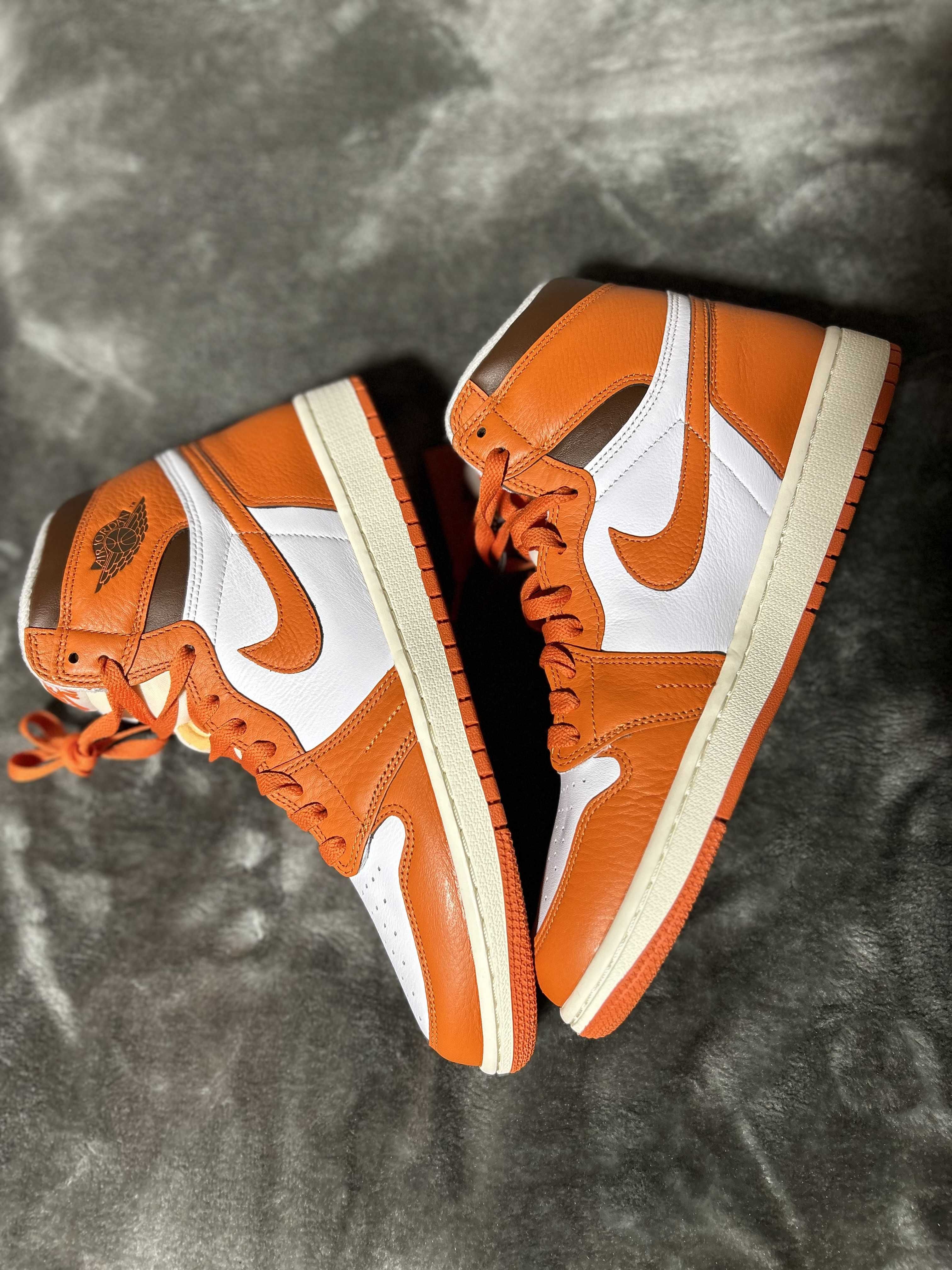 Nike Women's Air Jordan 1 High OG "Starfish"