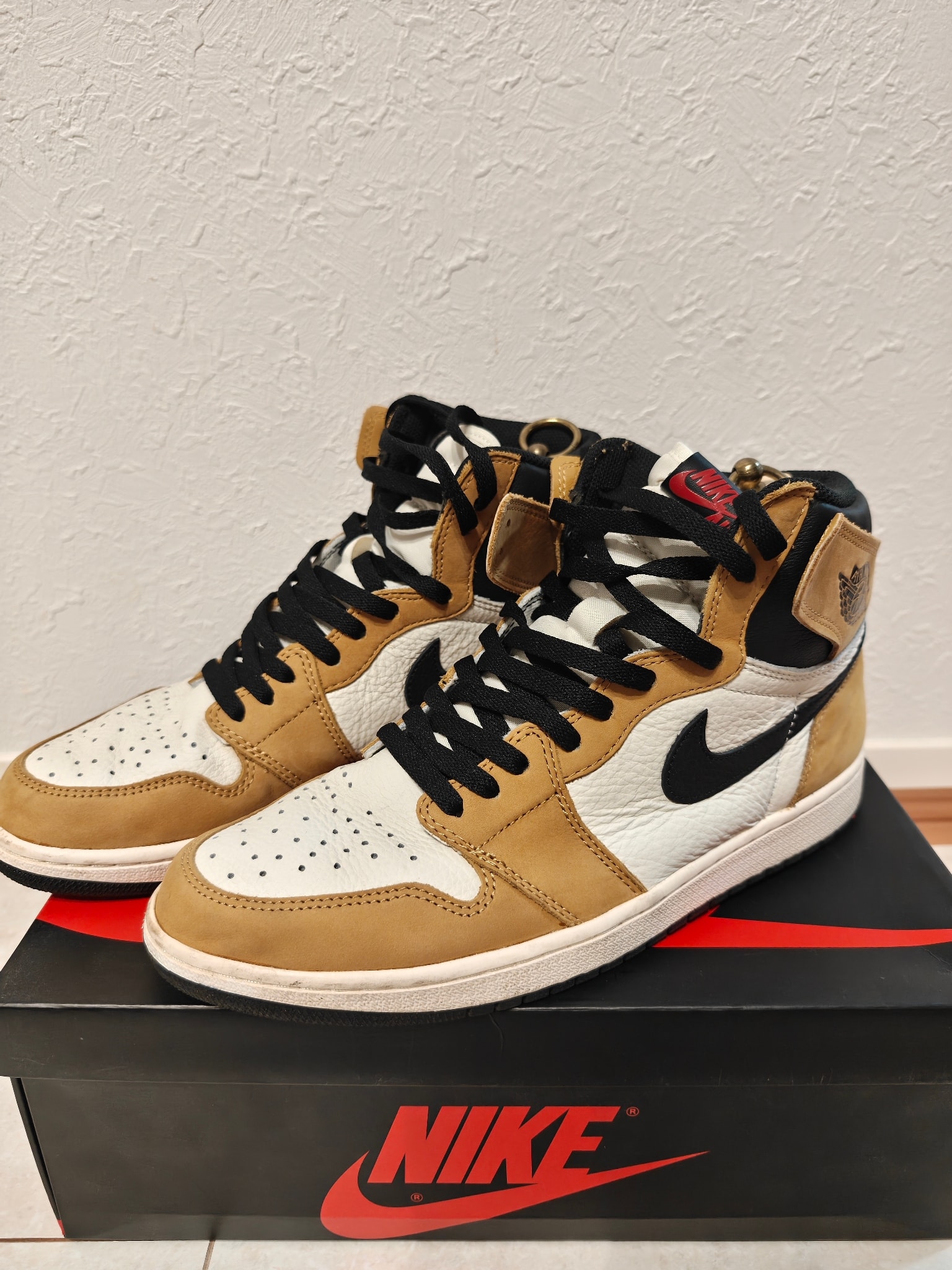Nike Air Jordan 1 RETRO High "Rookie of The Year"