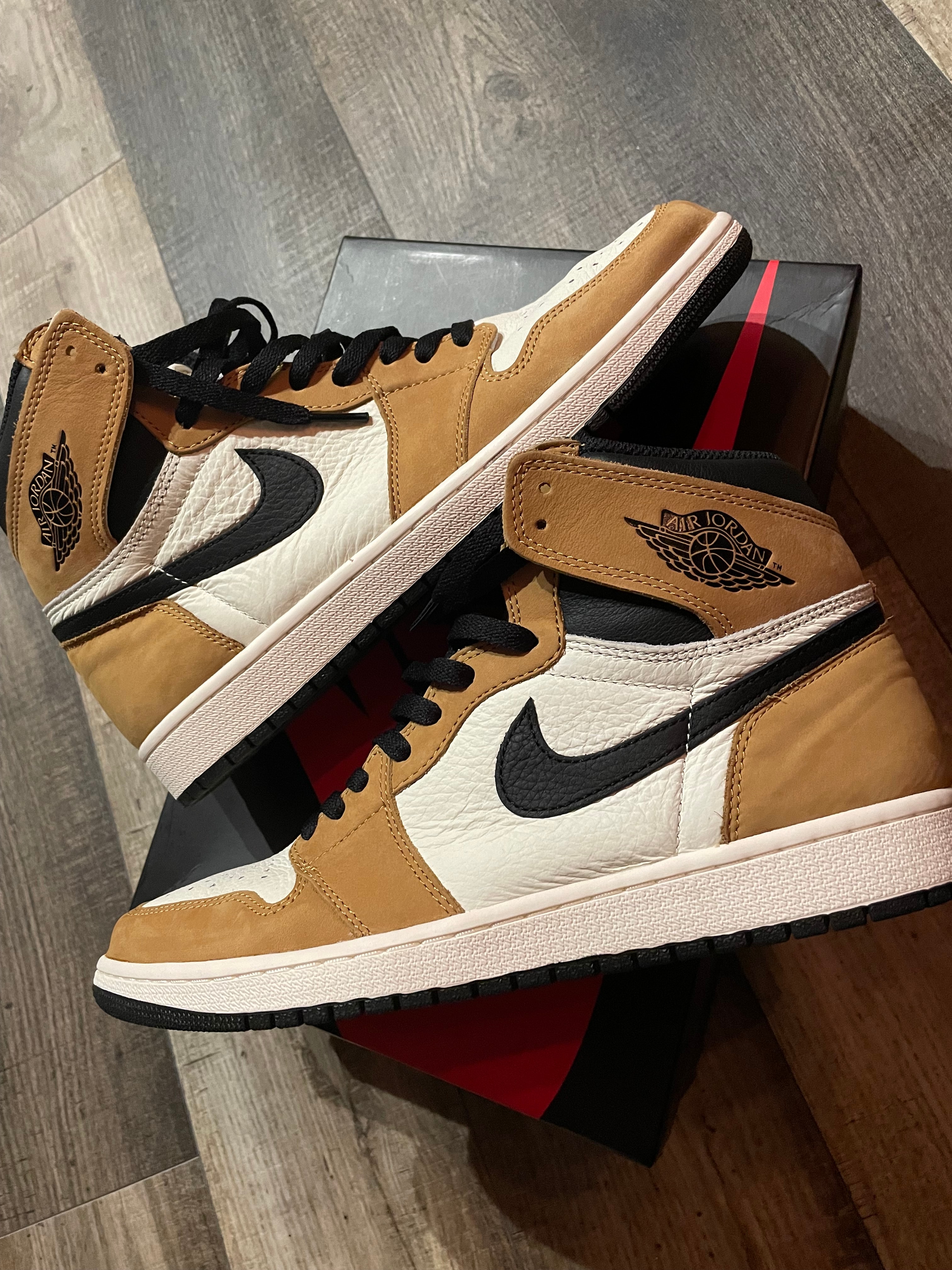 Nike Air Jordan 1 RETRO High "Rookie of The Year"
