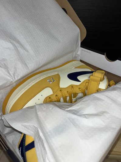 Nike Air Force 1 Mid "Paris"