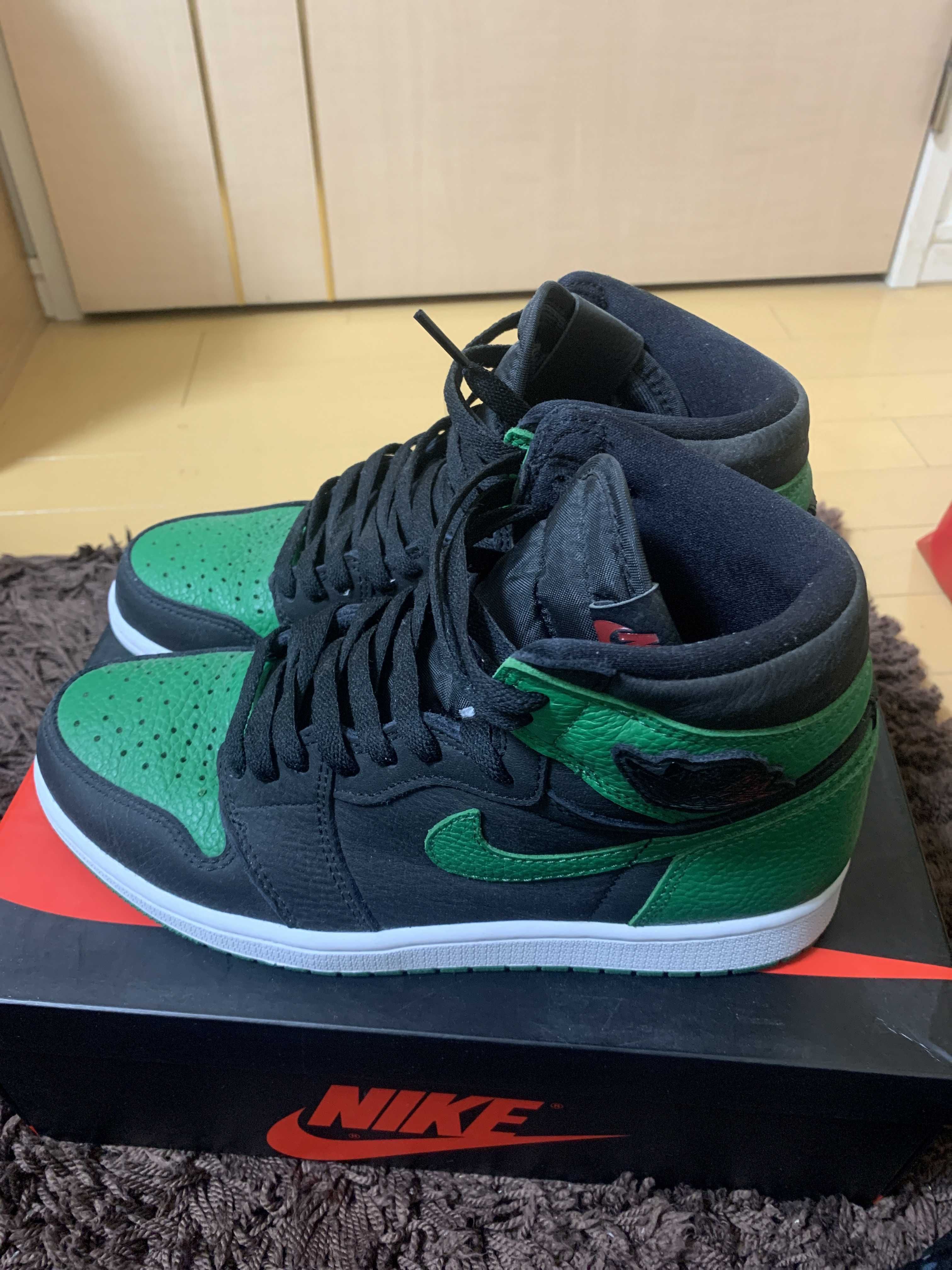 Nike Air Jordan 1 Retro High OG "Black/Pine Green" (2020)      