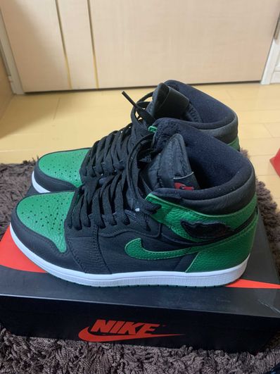 Nike Air Jordan 1 Retro High OG "Black/Pine Green" (2020)