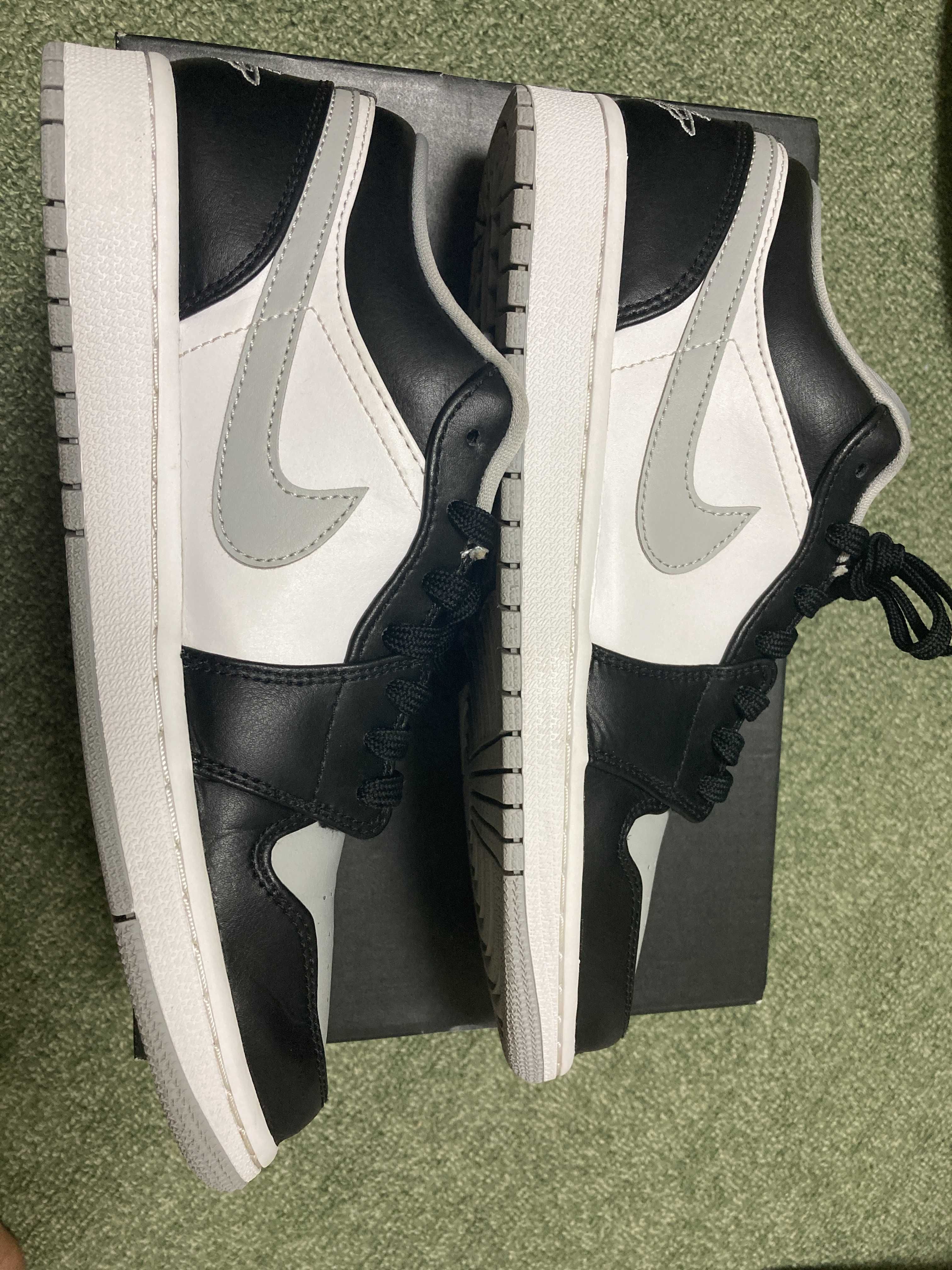 NIKE AIR JORDAN 1 LOW "BLACK/LIGHT SMOKE GREY"