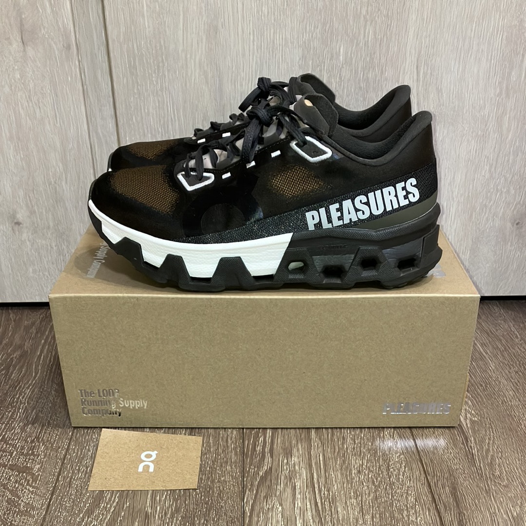 プレジャーズ × ザ ループ × オン クラウドモンスター ハイパー PLS-TL "エスプレッソ/エルク"