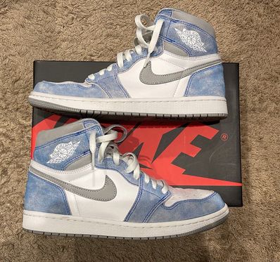 Nike Air Jordan 1 High OG "Hyper Royal"