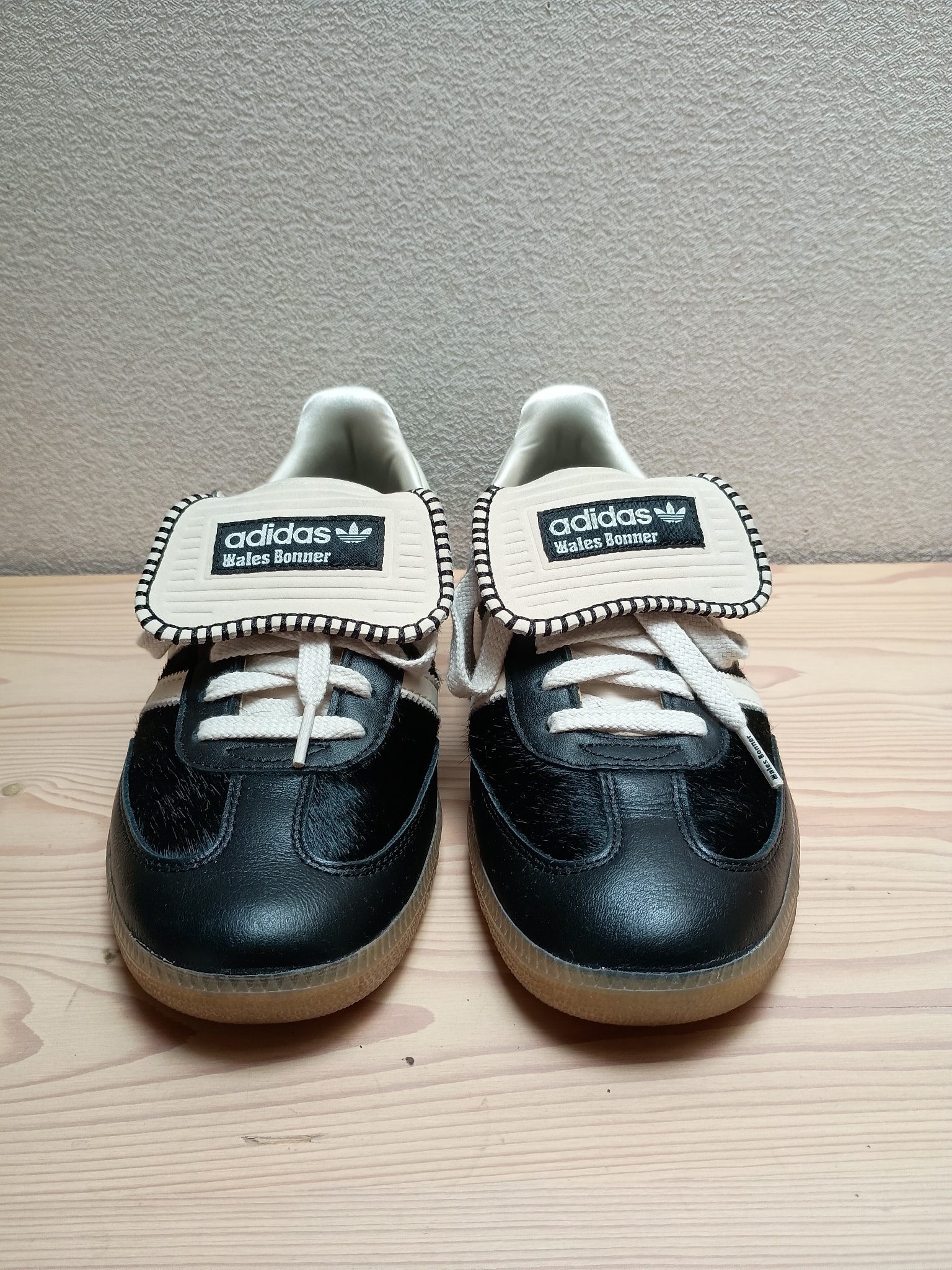 ウェールズ・ボナー × アディダス サンバ ポニー トーナル ロー 