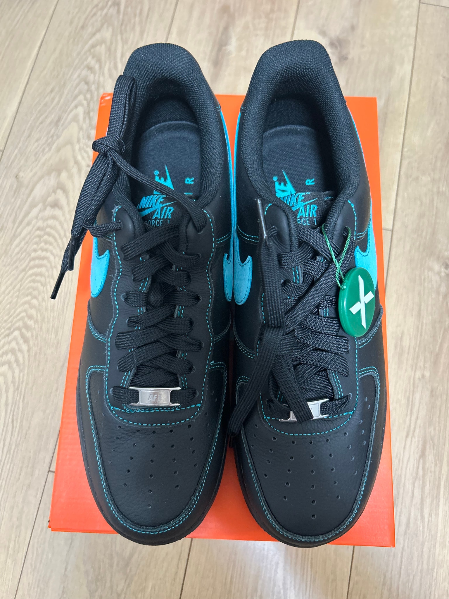 Nike Air Force 1 Low "Black Tiffany"