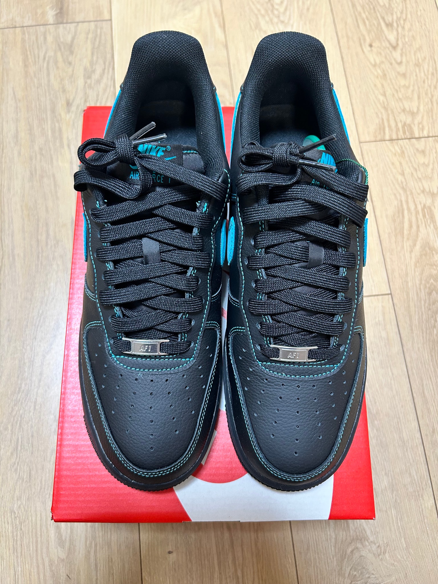 Nike Air Force 1 Low "Black Tiffany"