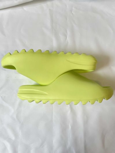 adidas YEEZY Slide "Glow Green"