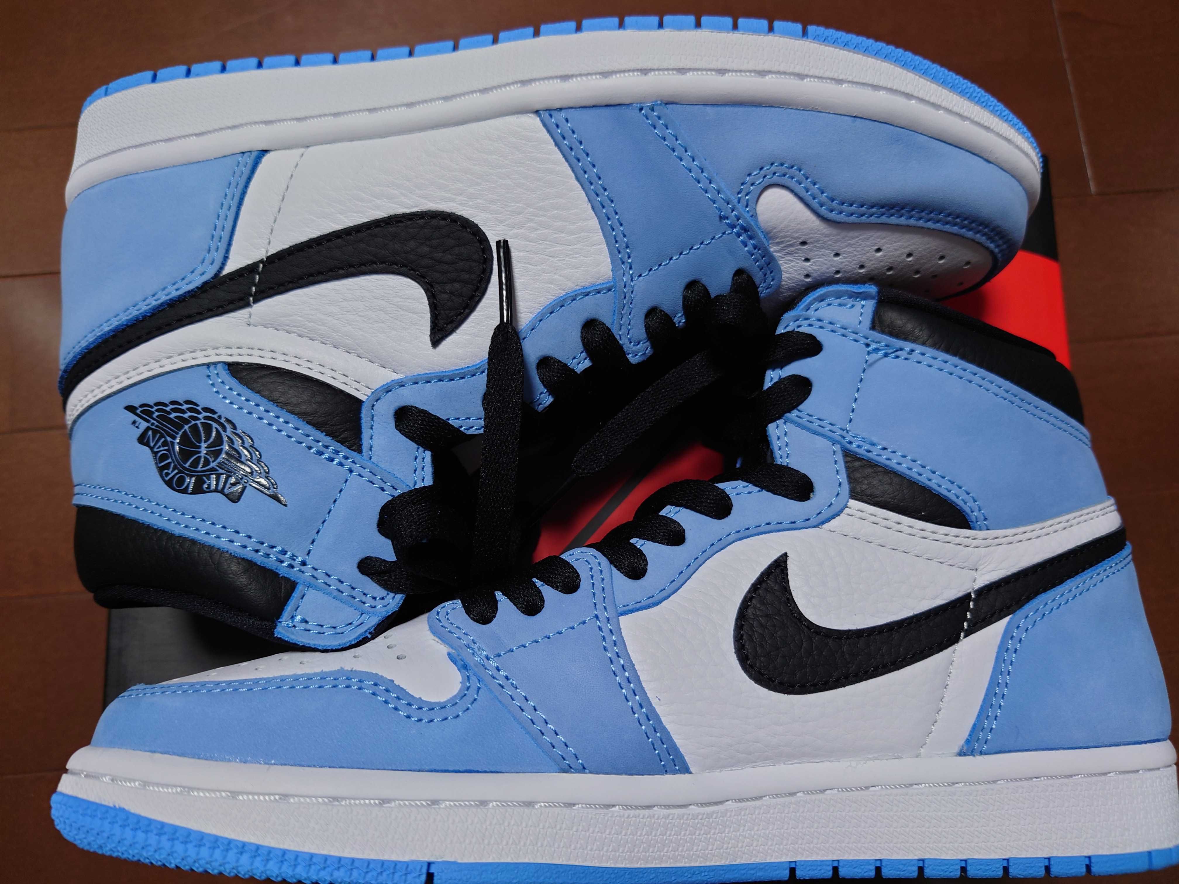 Nike Air Jordan 1 High OG "University Blue"