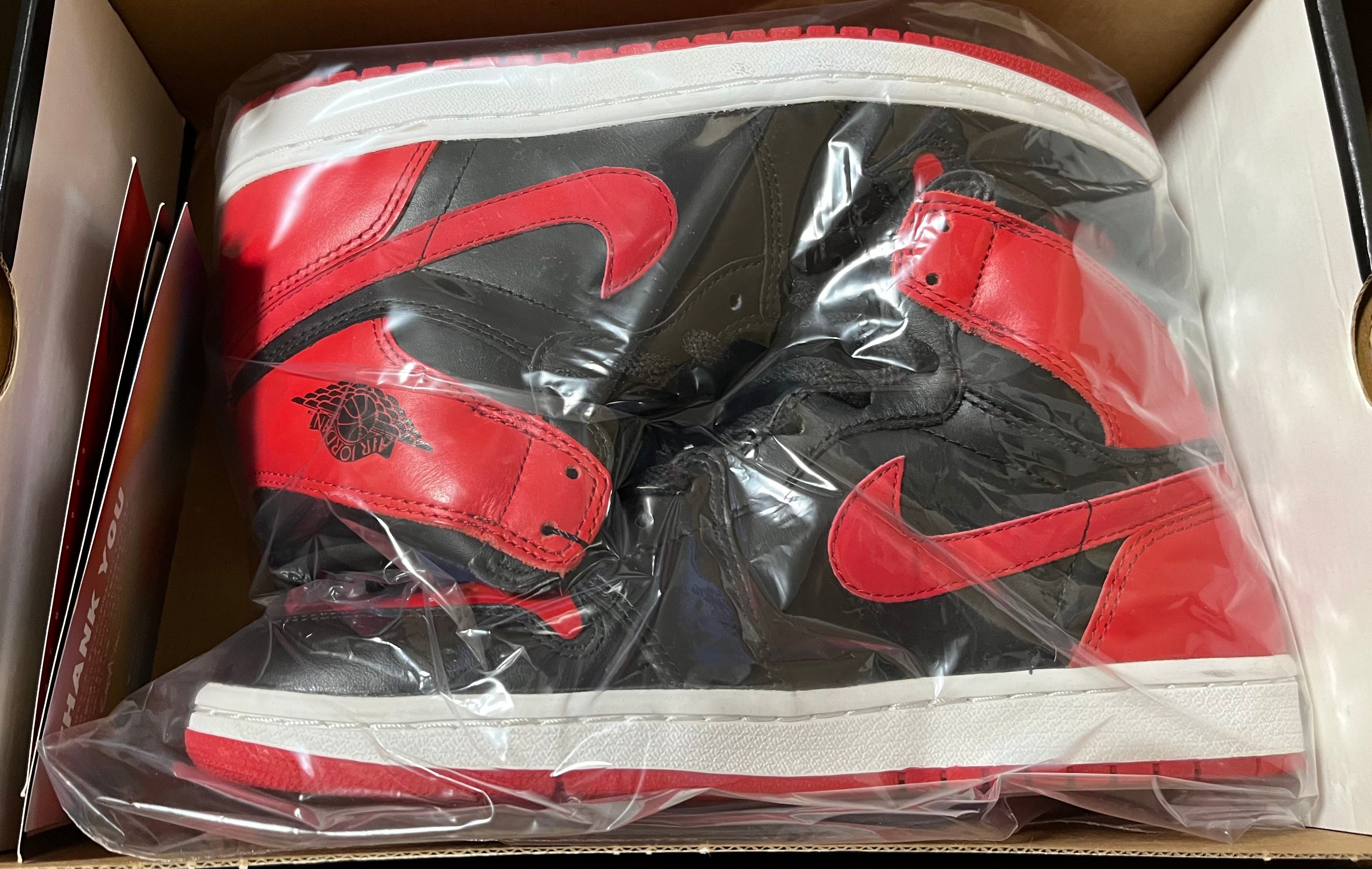 Nike Air Jordan 1 Retro High "Black Varsity Red/Bred"(2001)