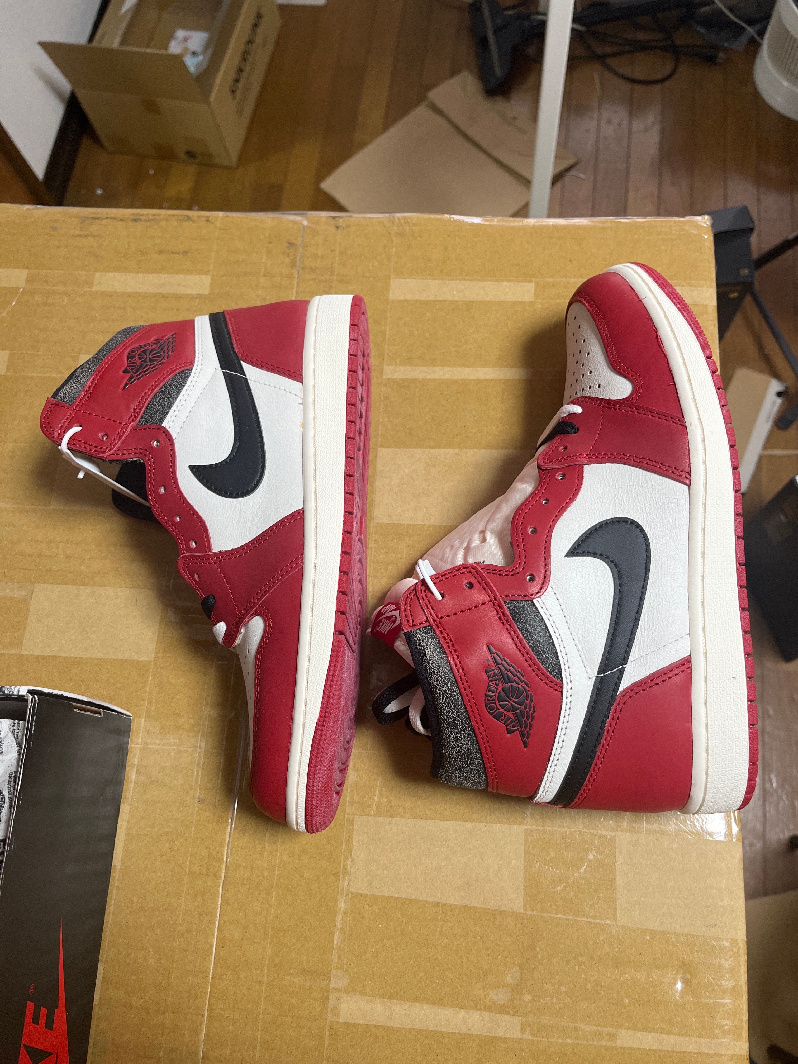Nike Air Jordan 1 High OG "Lost & Found/Chicago"