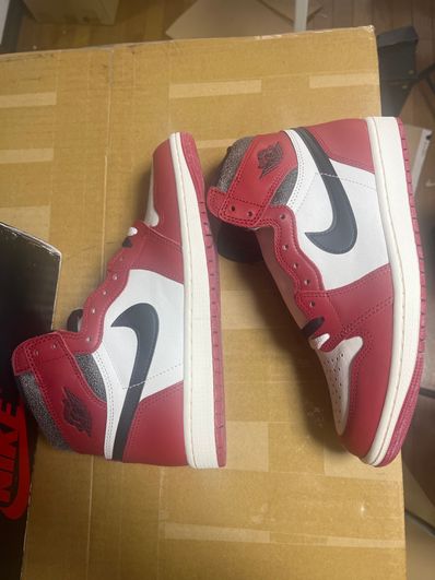 Nike Air Jordan 1 High OG "Lost & Found/Chicago"