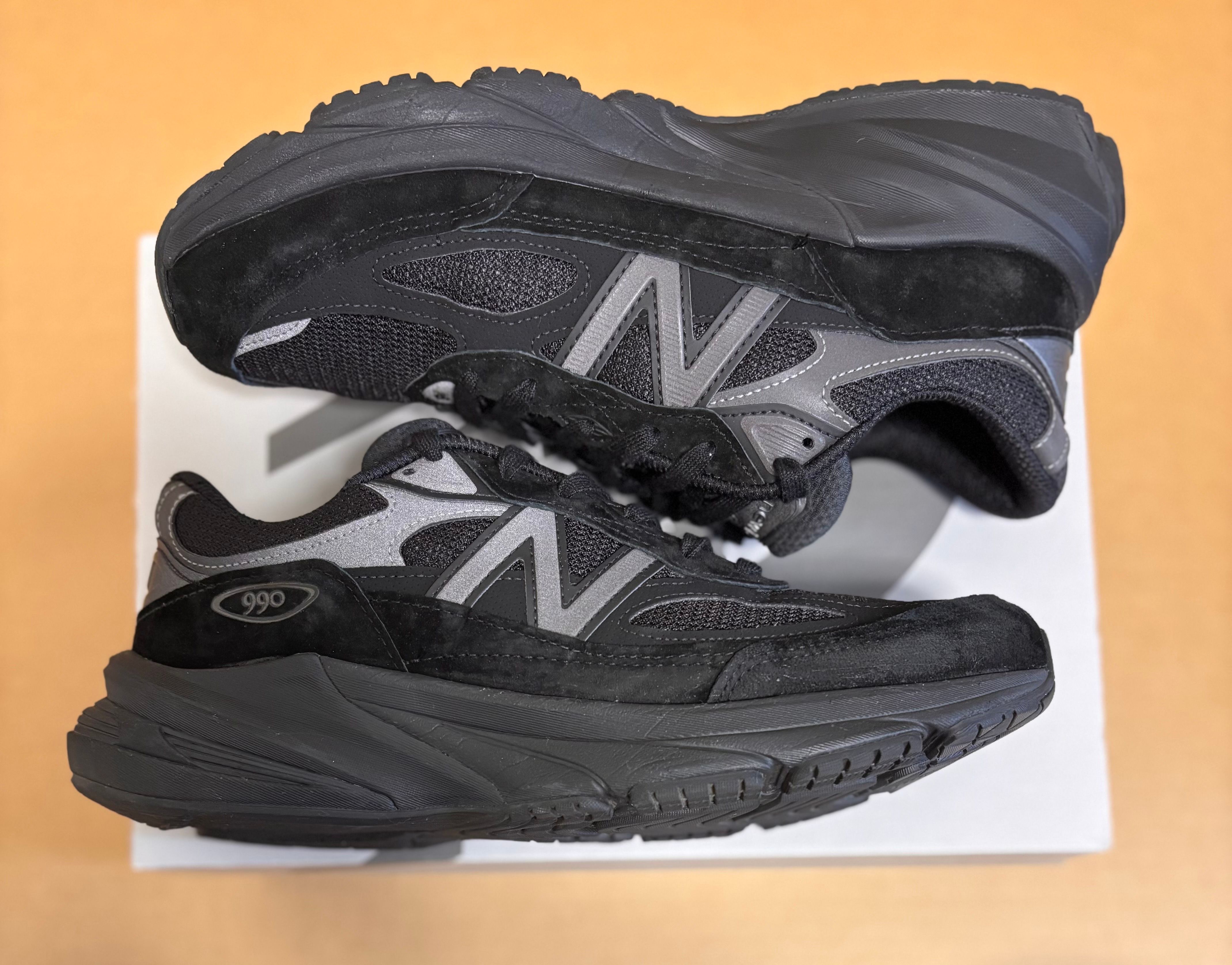 New Balance 990V6 "Triple Black"