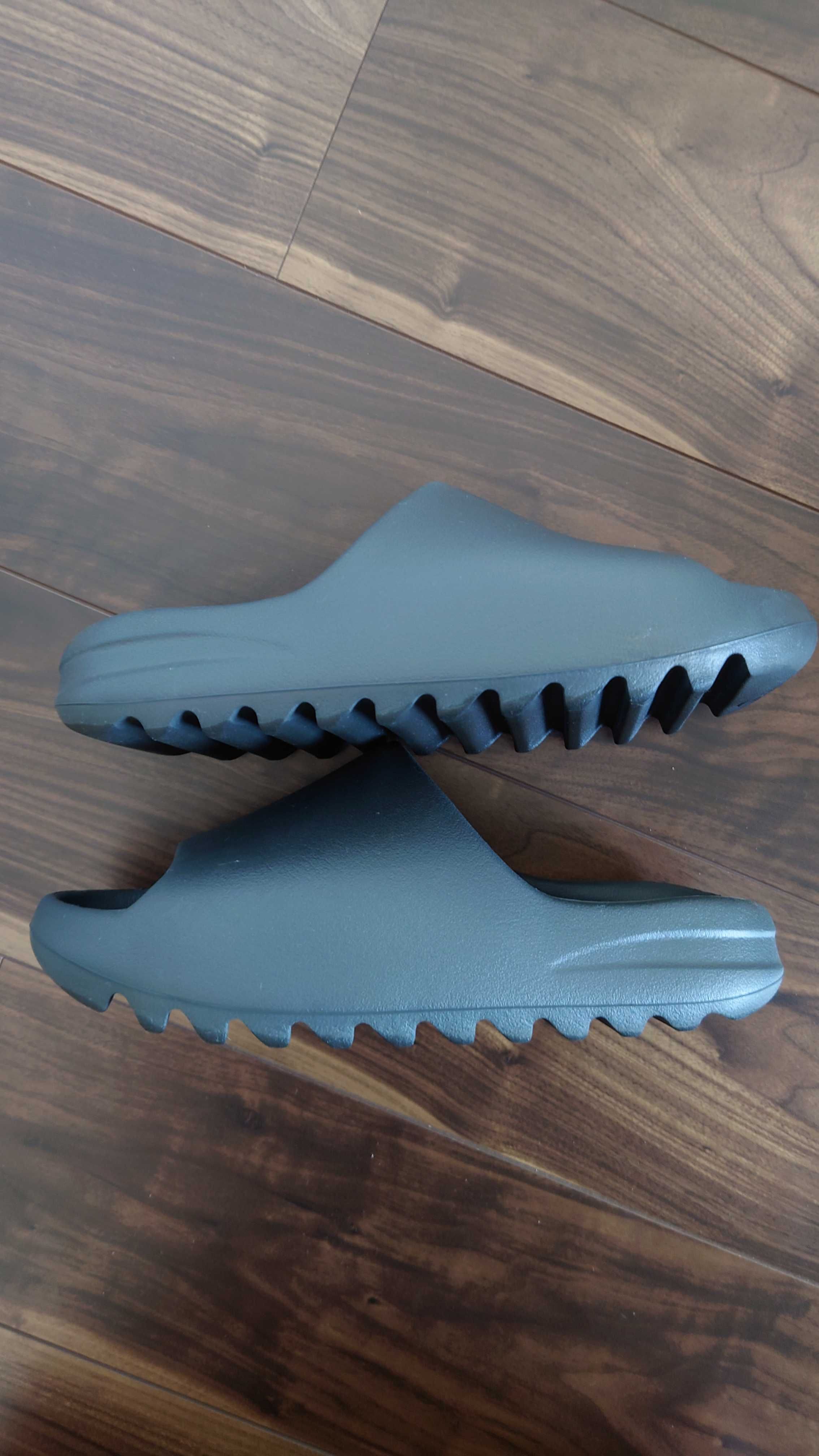 adidas YEEZY Slide "Onyx"