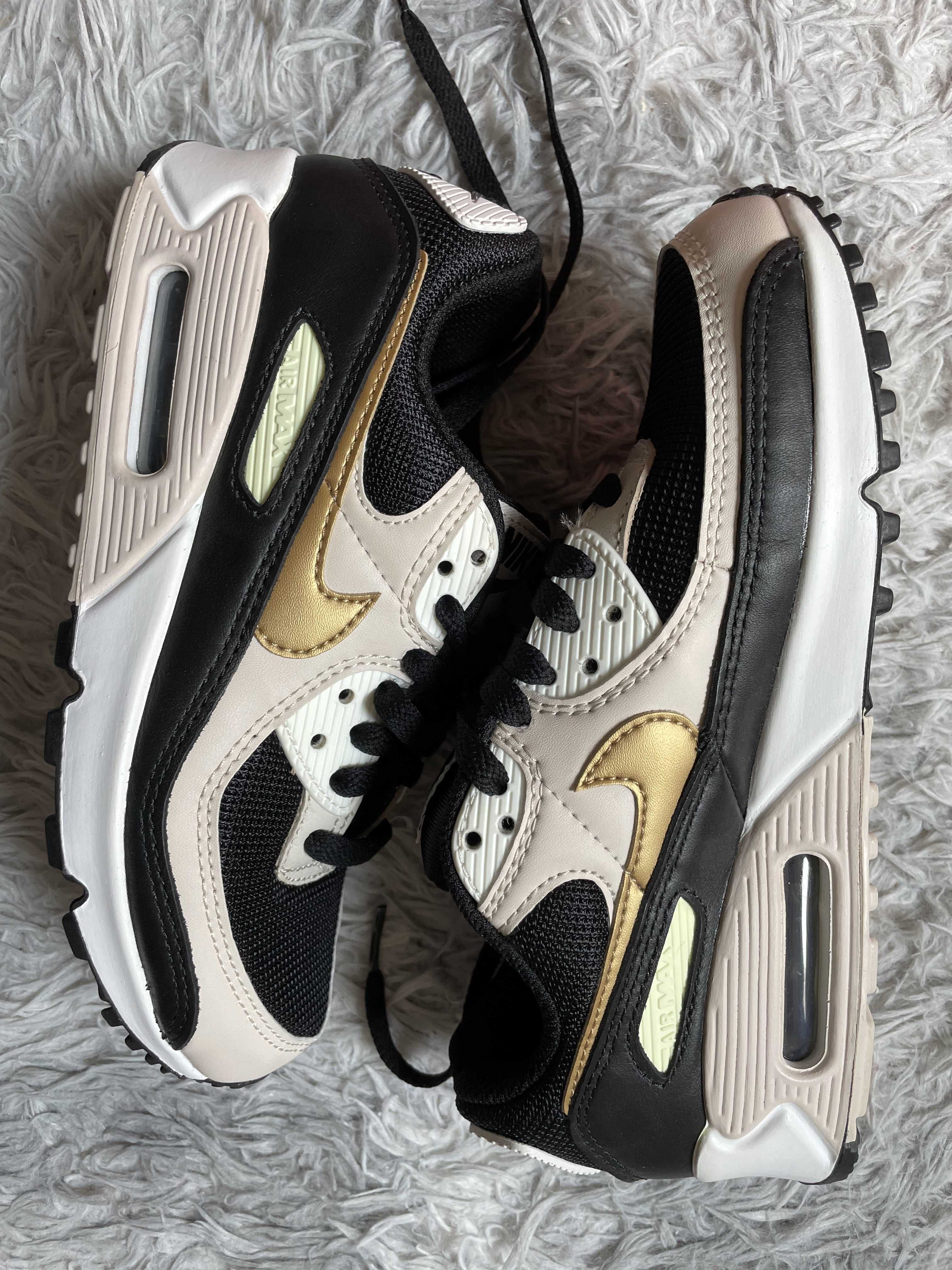NIKE Women's AIR MAX 90 "BLACK/SUMMIT WHITE/METALLIC GOLD"