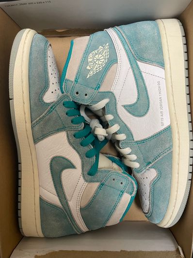 Nike Air Jordan 1 Retro High OG "Turbo Green"