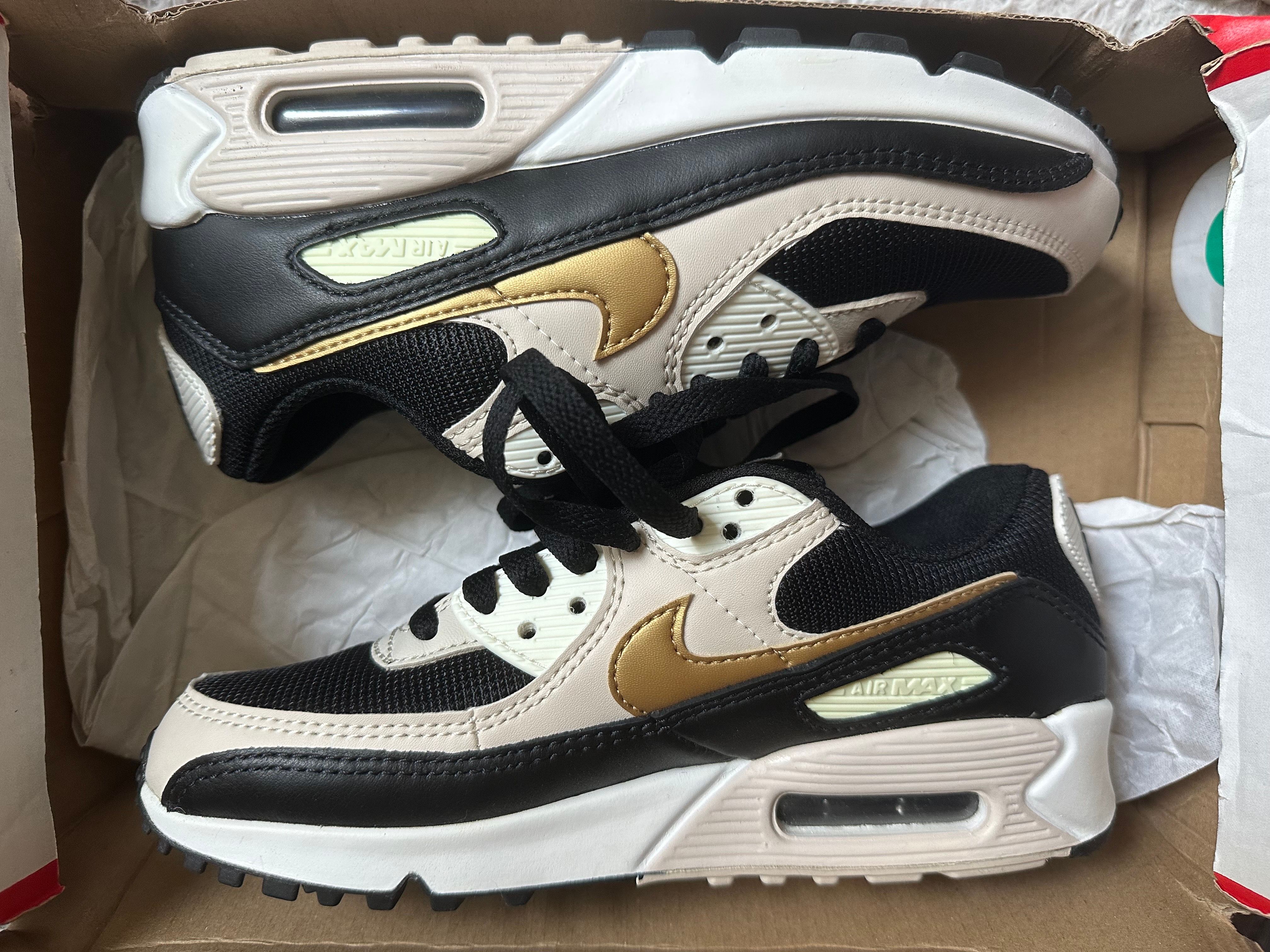 NIKE Women's AIR MAX 90 "BLACK/SUMMIT WHITE/METALLIC GOLD"