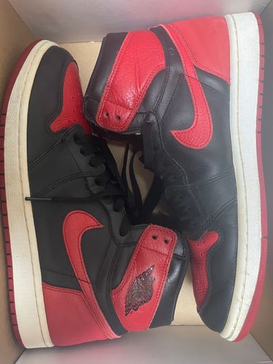 Nike Air Jordan 1 Retro High OG "Bred/Banned" (2016)