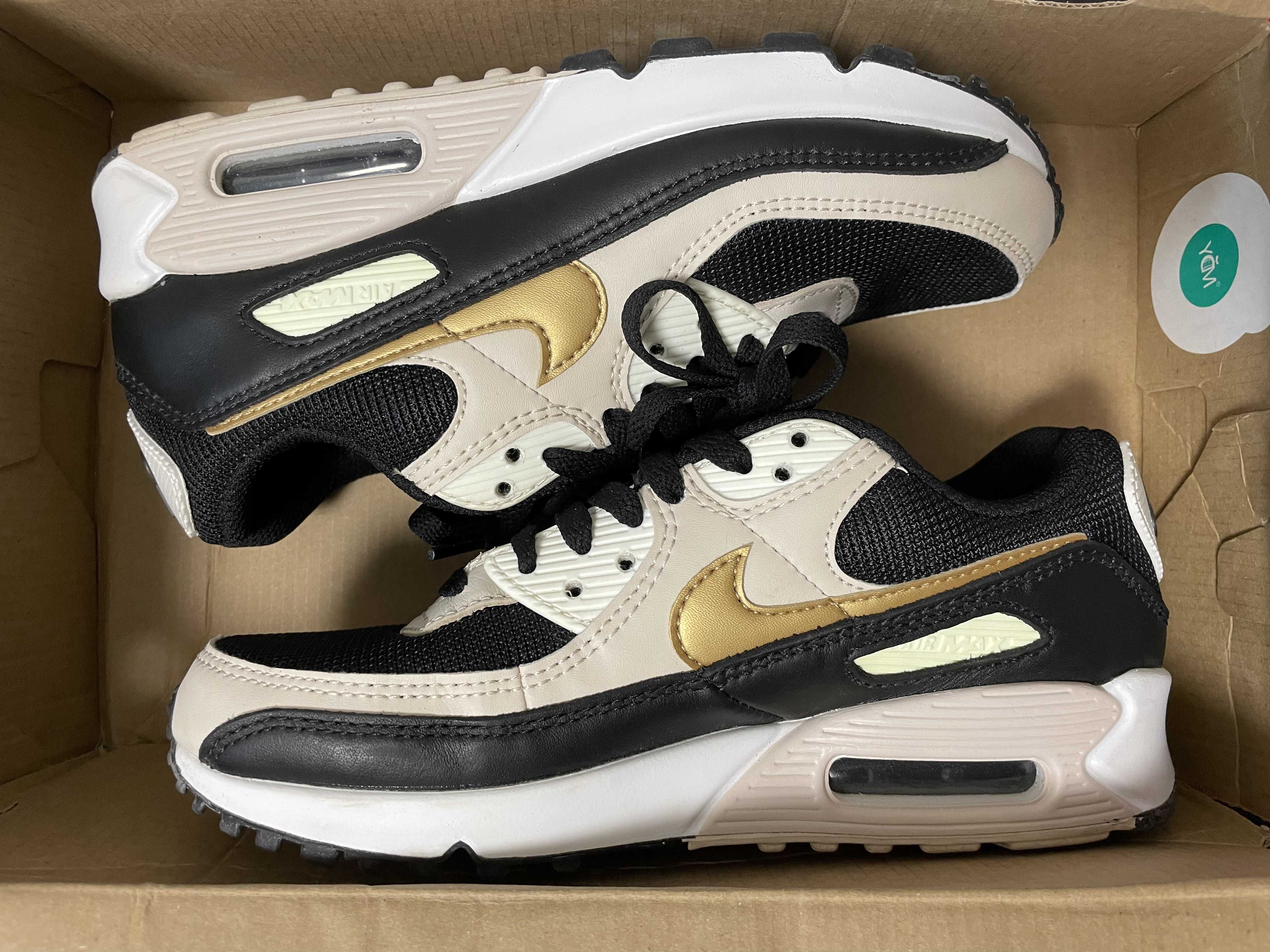 NIKE Women's AIR MAX 90 "BLACK/SUMMIT WHITE/METALLIC GOLD"