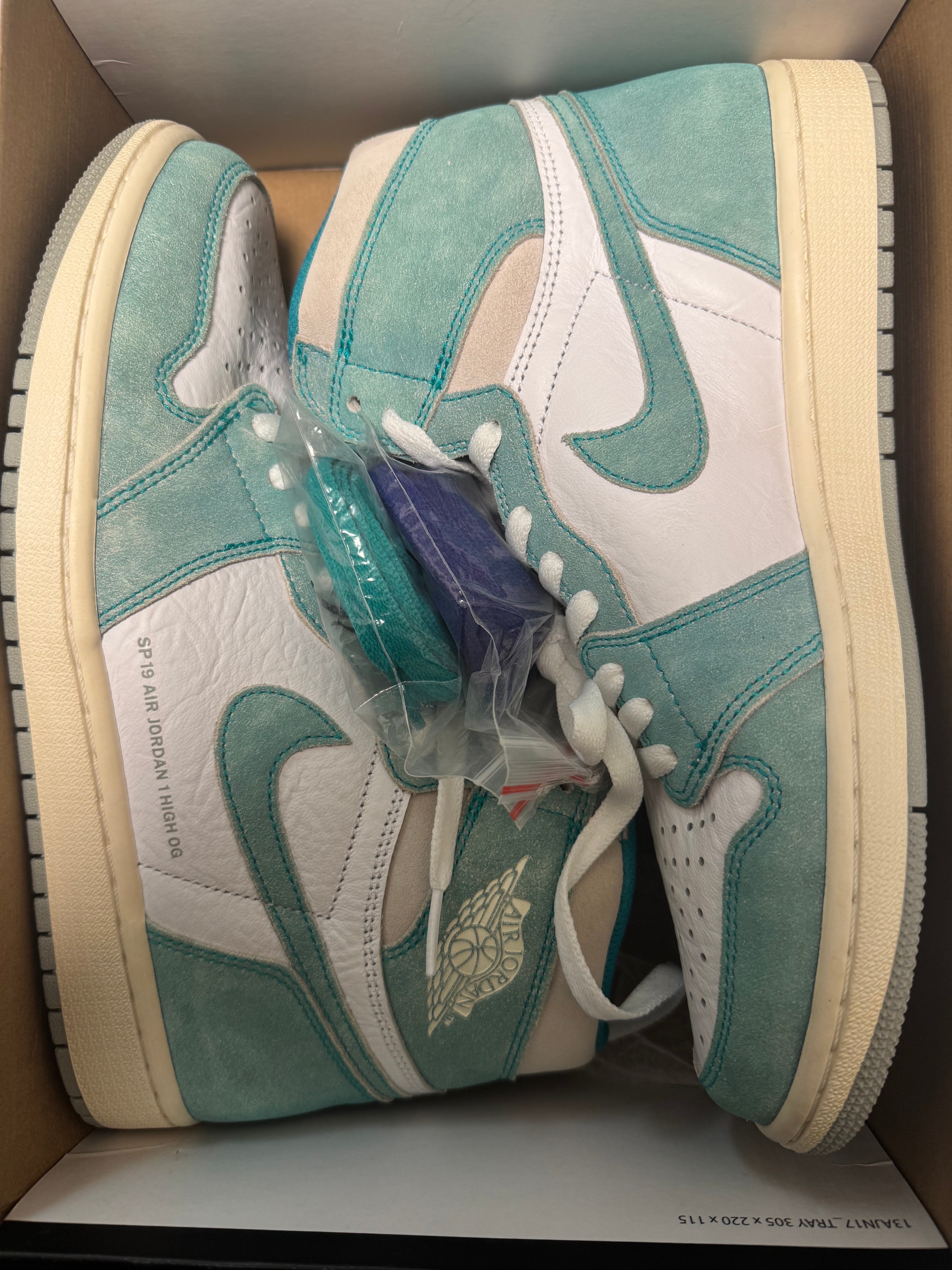 Nike Air Jordan 1 Retro High OG "Turbo Green"