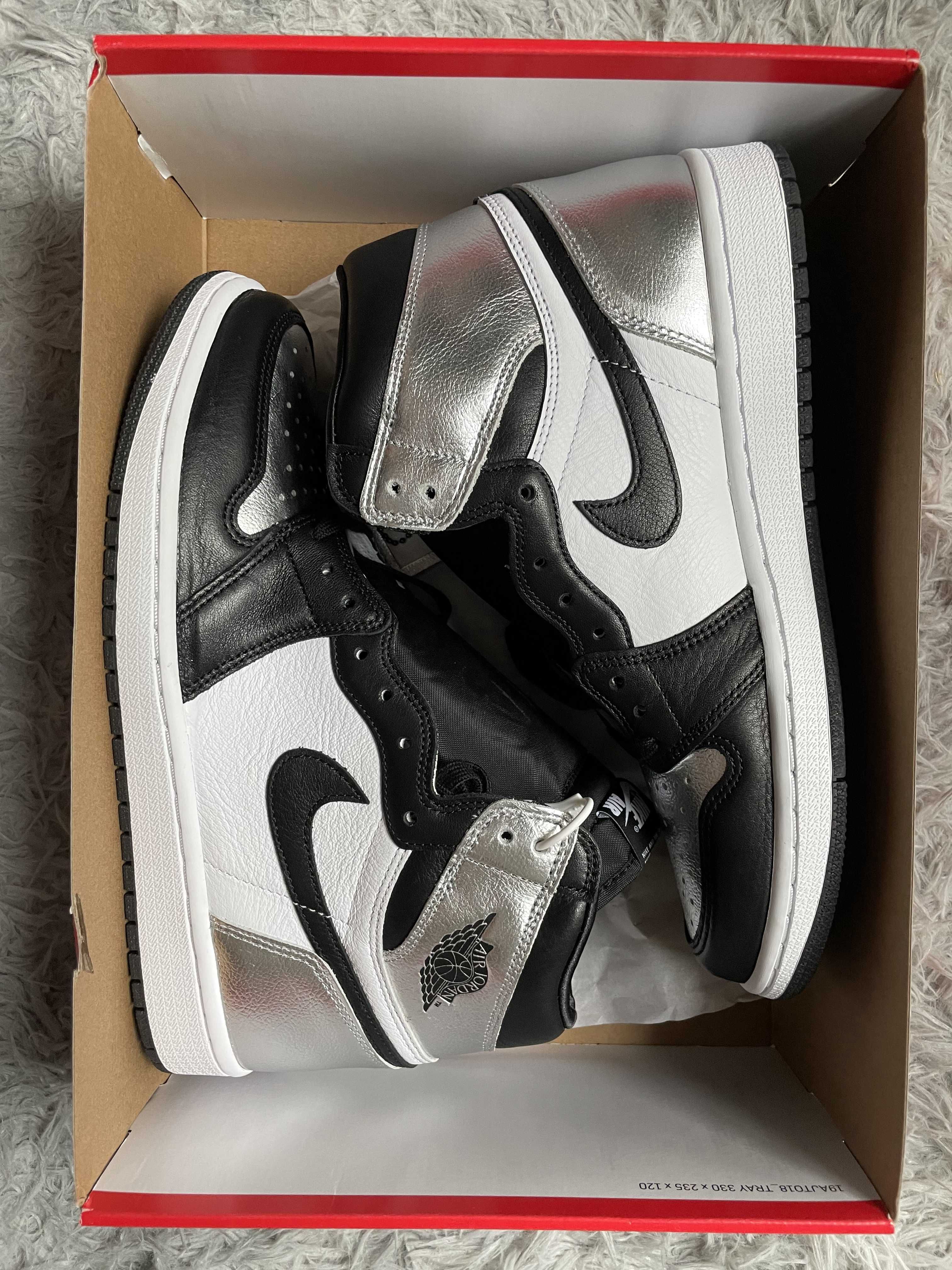 Nike Women's Air Jordan 1 Retro High OG "Silver Toe"