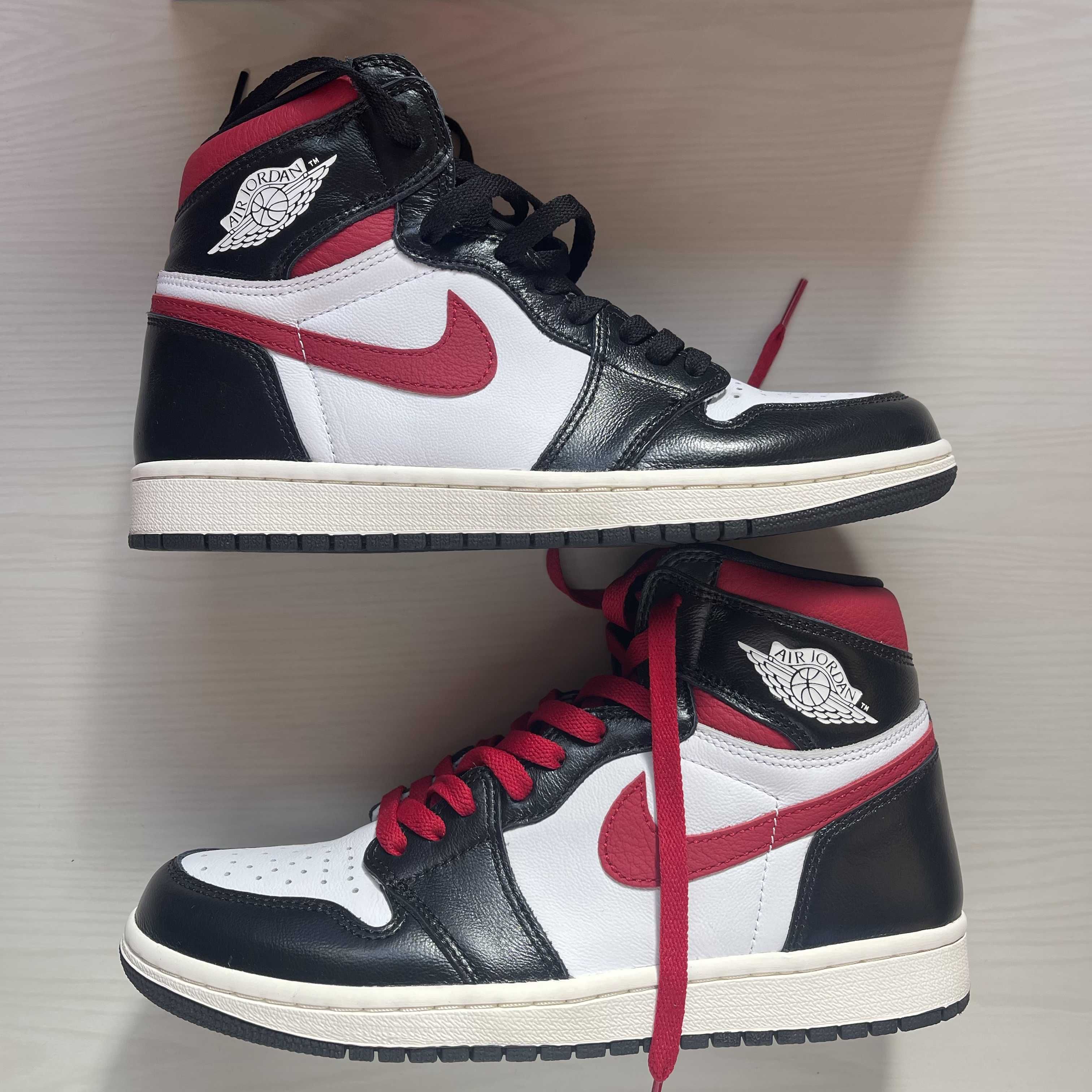 Nike Air Jordan 1 Retro High "Black/White/Sail/Gym Red"
