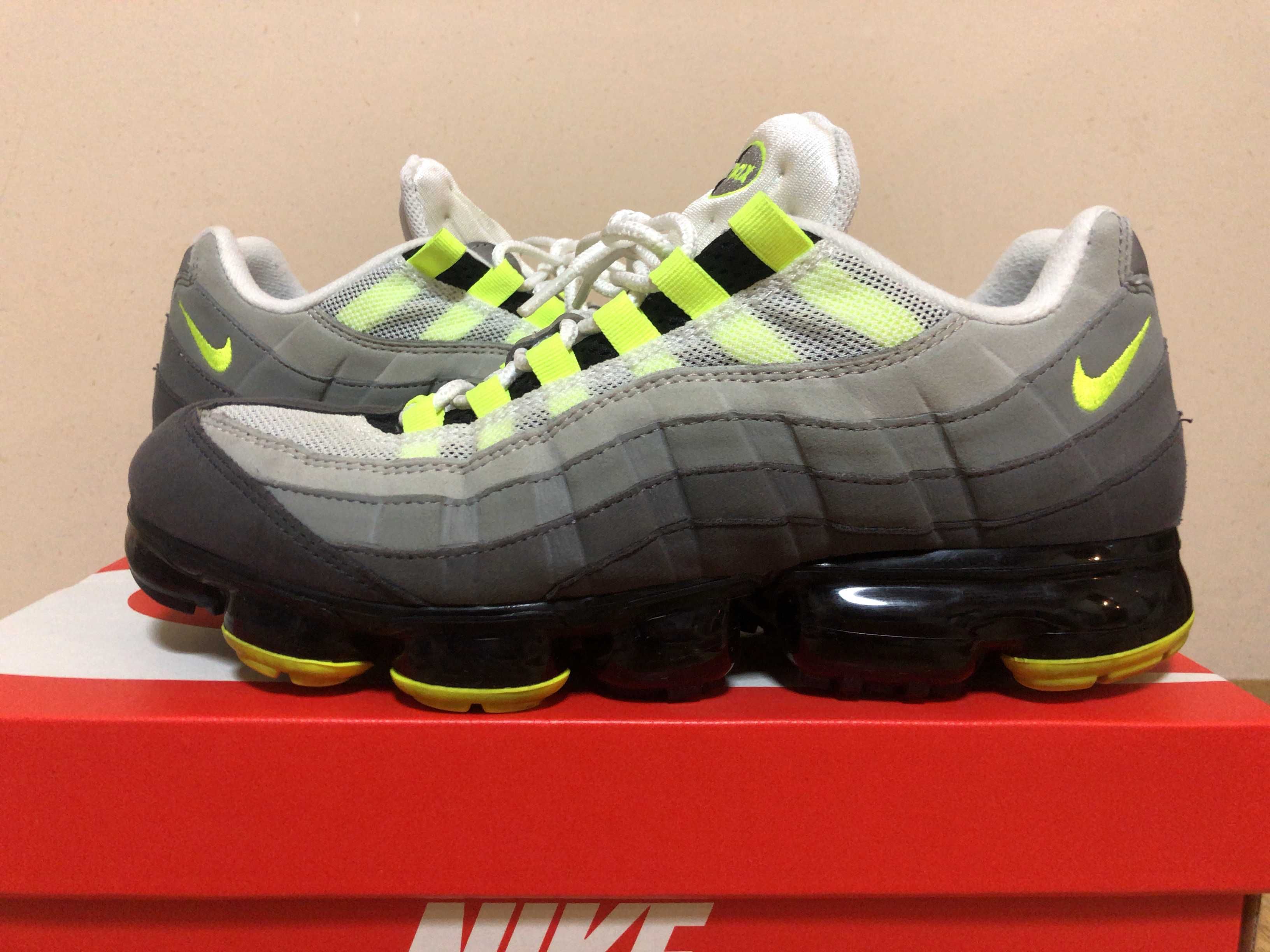 Nike Air Vapormax 95 "Neon"