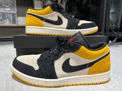 Nike Air Jordan 1 Low "Sail University Gold Black"