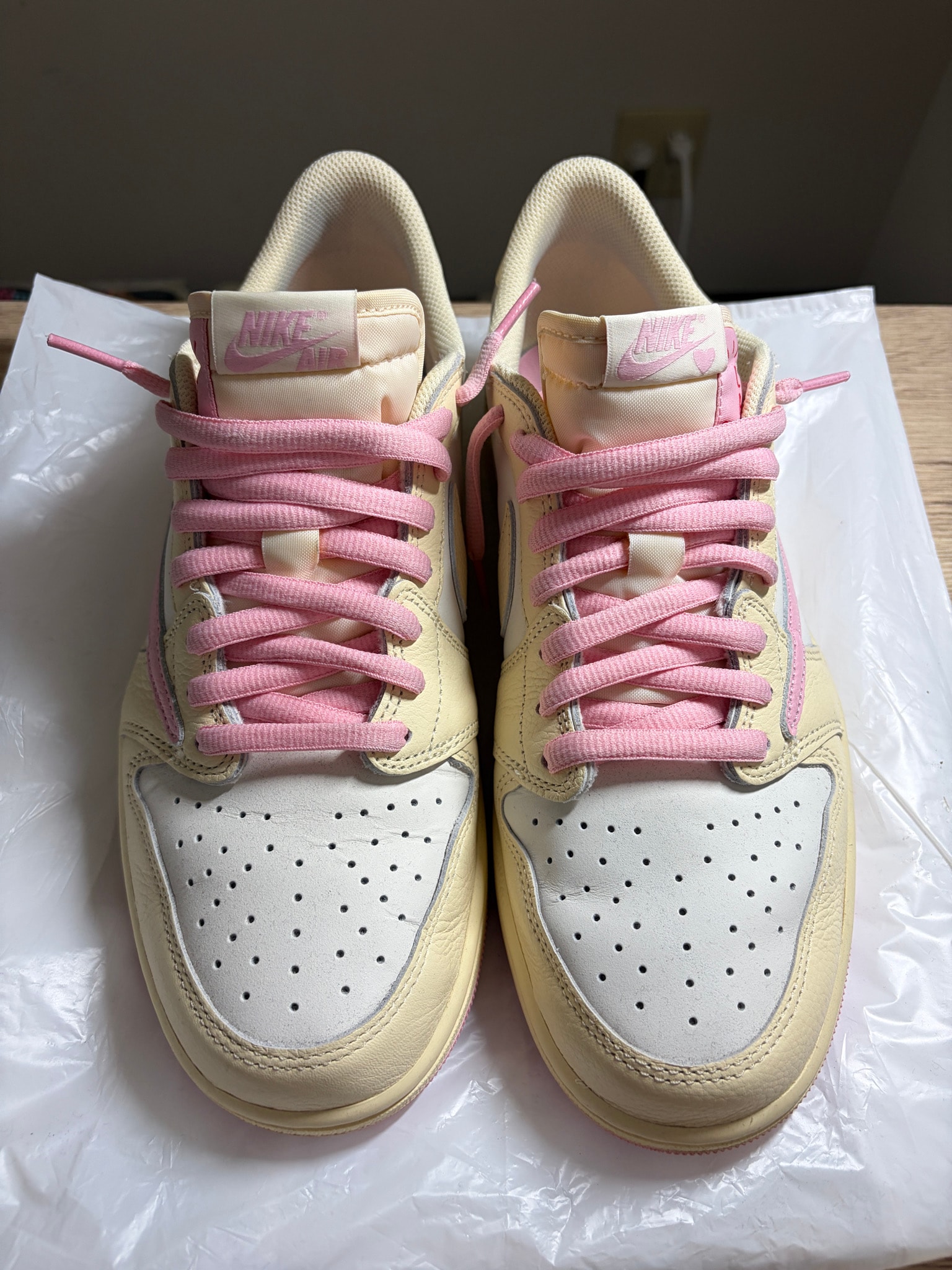 Travis Scott × Nike Air Jordan 1 Retro Low OG "Muslin/Shy Pink"