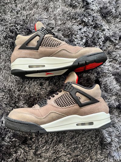 Nike Air Jordan 4 "Taupe Haze"