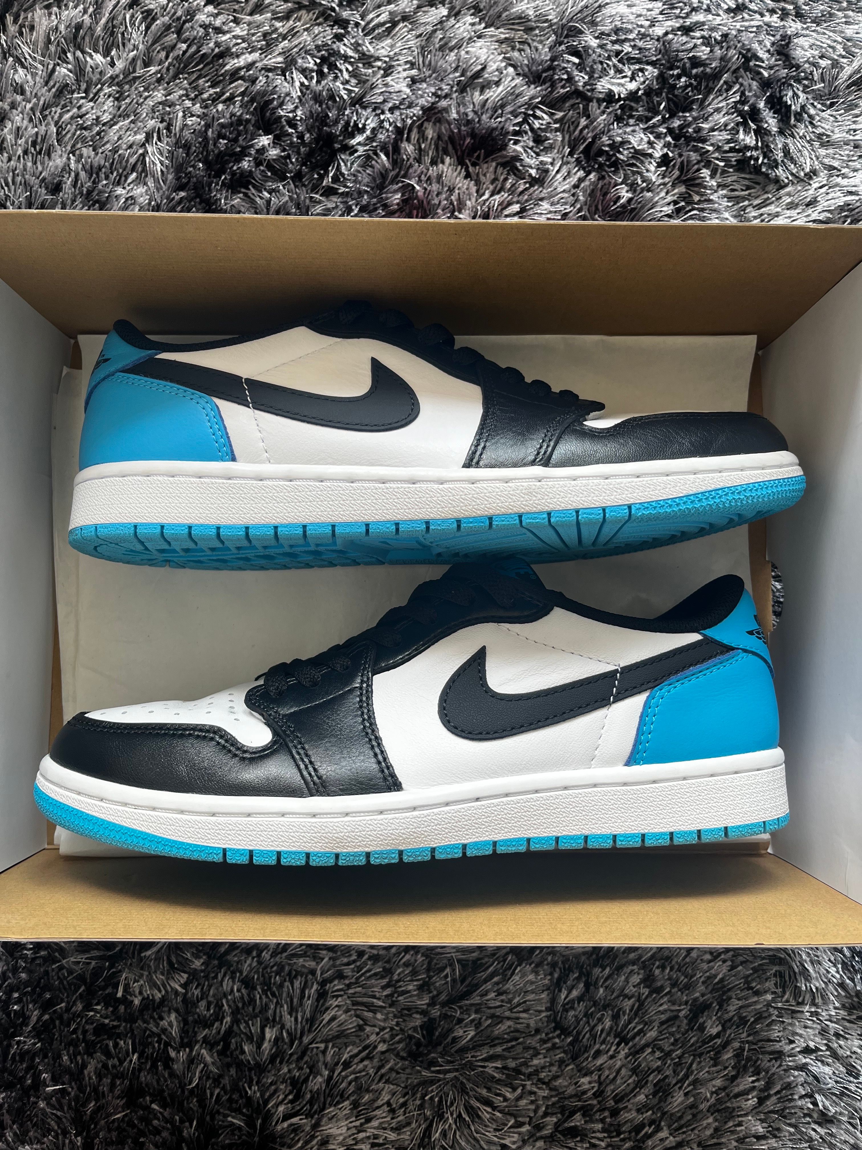 Nike Air Jordan 1 Low OG "Black and Dark Powder Blue/UNC"